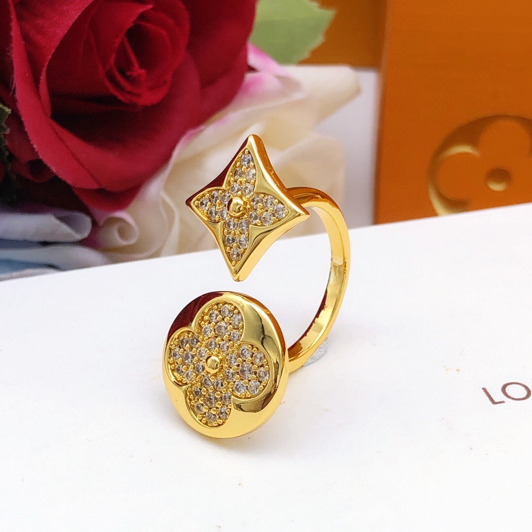 Geometric Emblem Statement Ring in Gold-Tone – Design 004 main product view