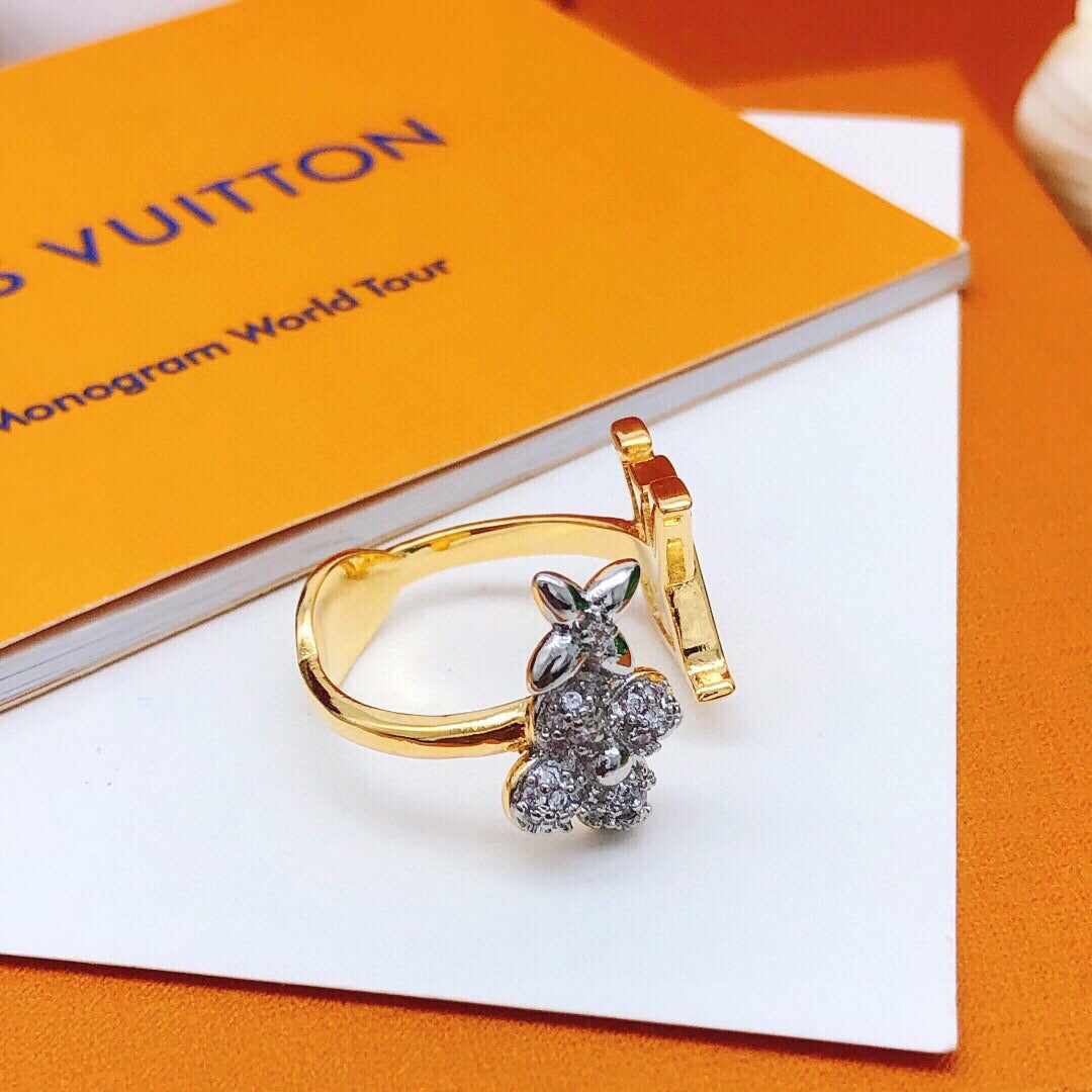 Geometric Emblem Statement Ring in Gold-Tone – Design 003 detail view