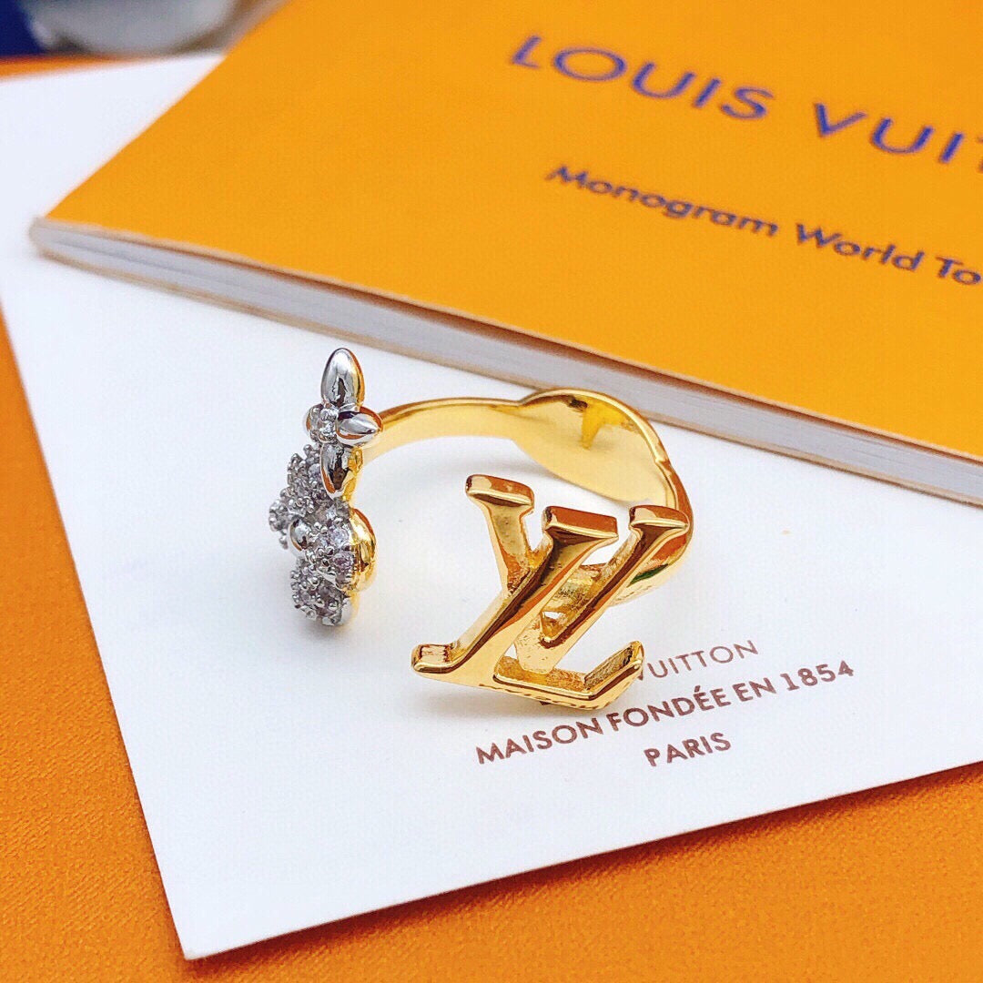 Geometric Emblem Statement Ring in Gold-Tone – Design 003 side detail