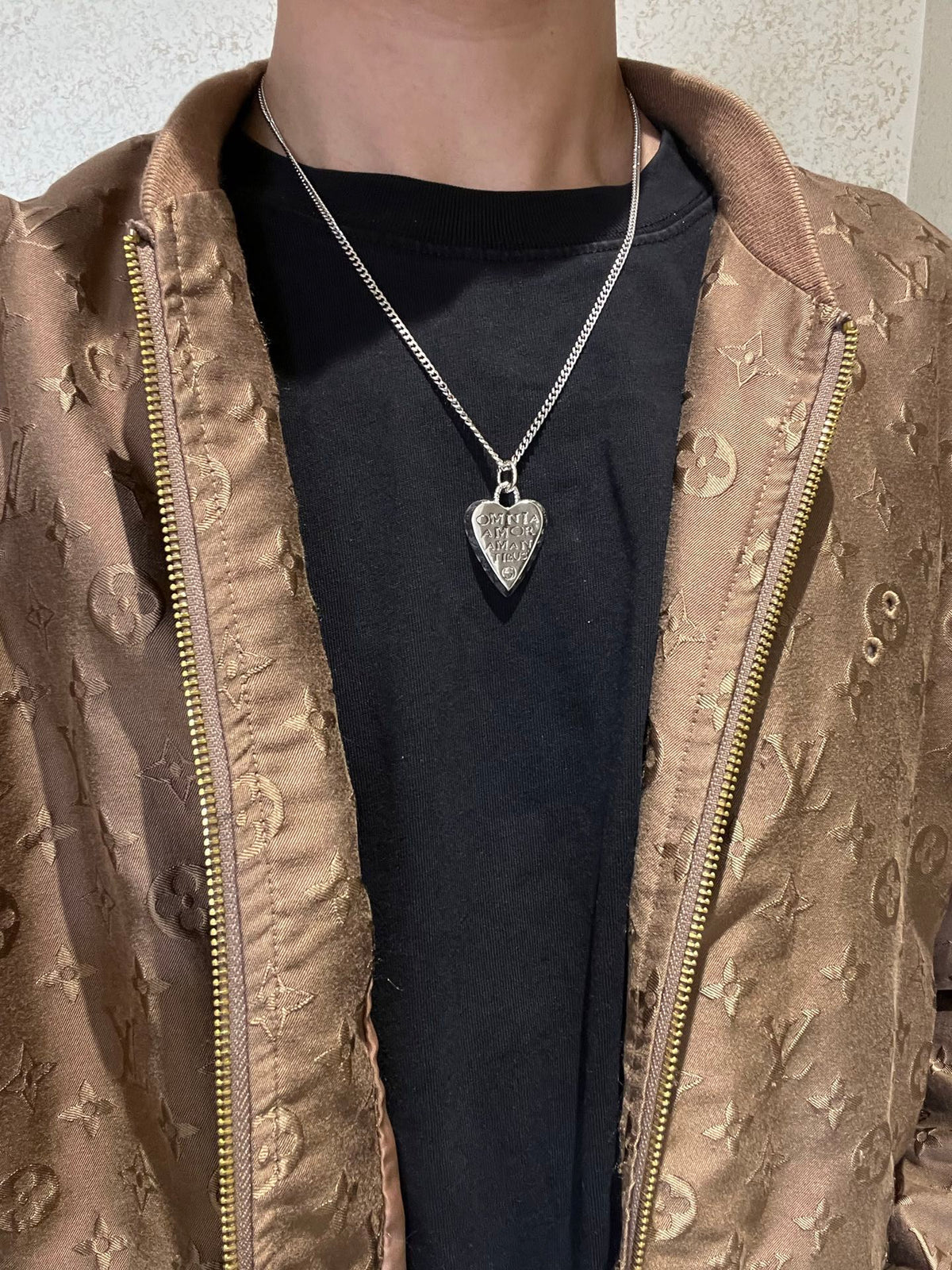 Double-G Emblem Pendant Necklace in Polished Metal-Tone – Design 111 detail view