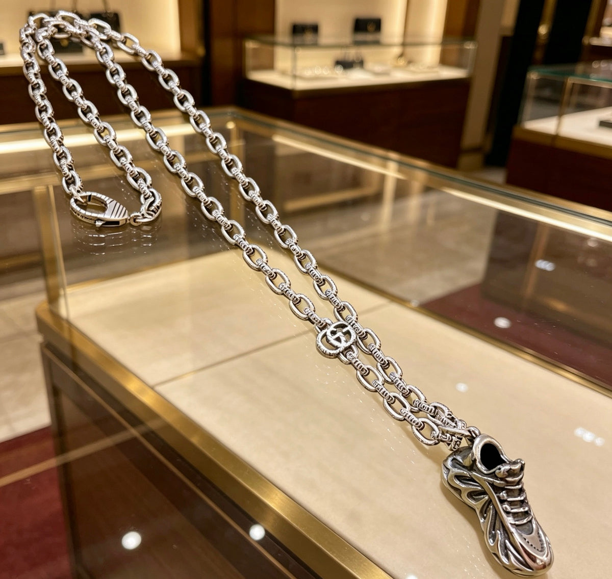 Chain Pendant Necklace in Polished Metal-Tone – Vintage Detail – Design 002 main product view