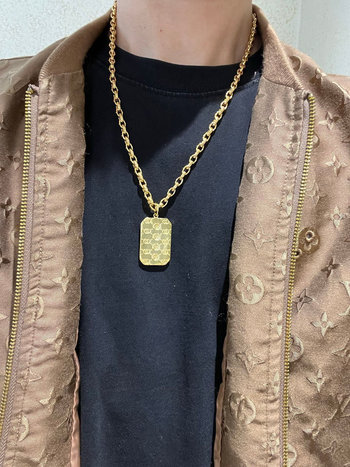 Double-G Emblem Pendant Necklace in Polished Metal-Tone – Design 110 detail view