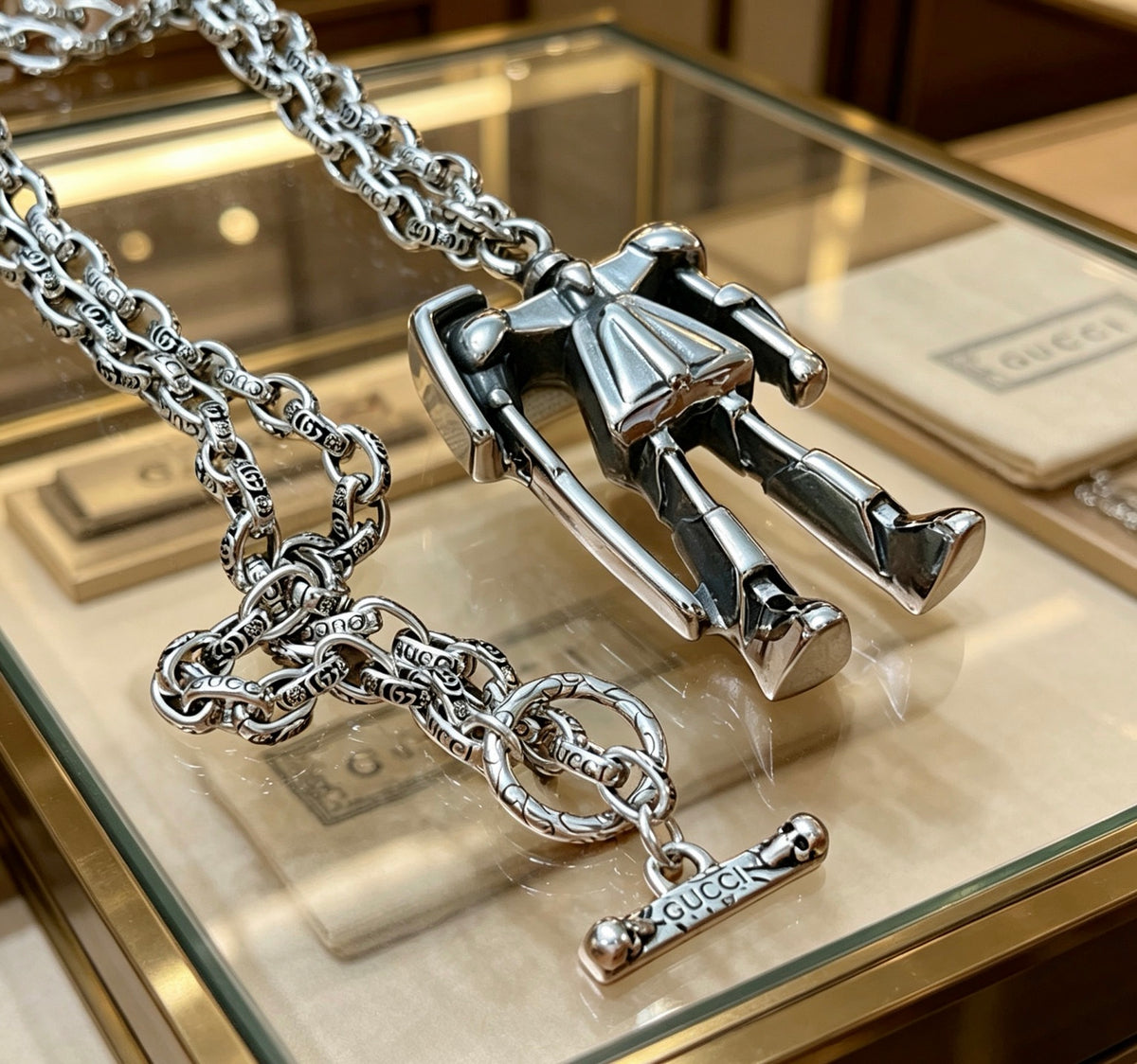 Double-G Emblem Pendant Necklace in Silver-Tone – Vintage Detail – Design 023 side detail