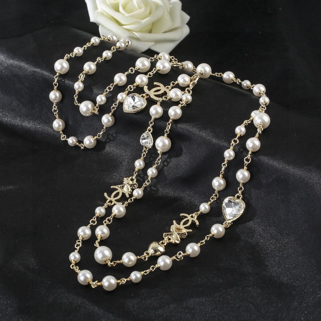Heart Jewelry Accessory in Polished Metal-Tone – Pearl Detail – Design 002 close-up detail