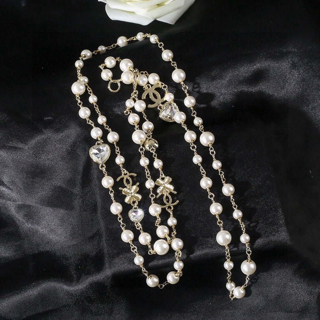 Heart Jewelry Accessory in Polished Metal-Tone – Pearl Detail – Design 002 side detail