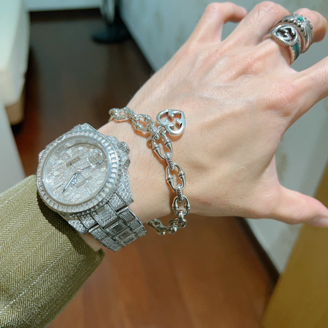 Floral Bracelet in Polished Metal-Tone – Design 002 detail view