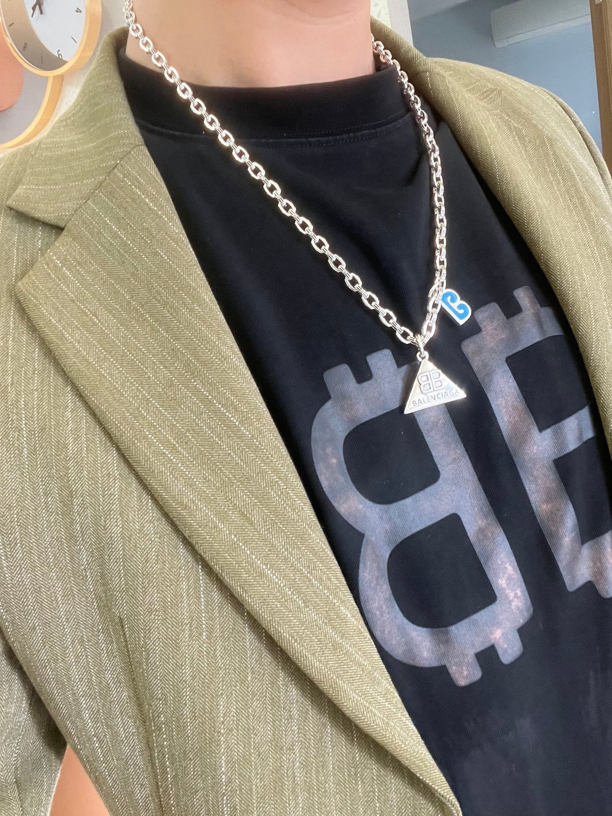 Geometric Emblem Pendant Necklace in Polished Metal-Tone – Vintage Detail – Design 043 detail view