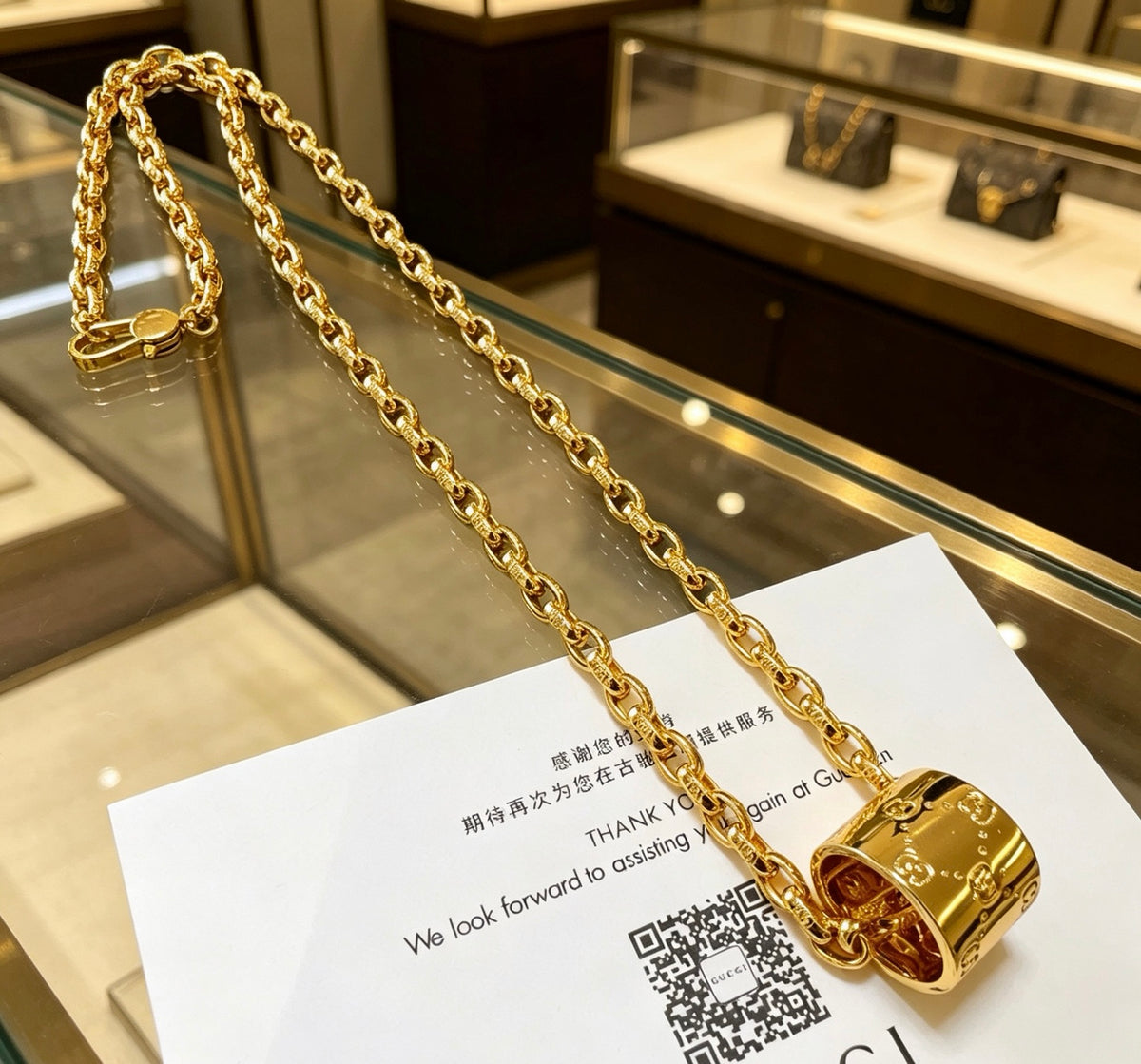Double-G Emblem Pendant Necklace in Gold-Tone – Design 005 close-up detail