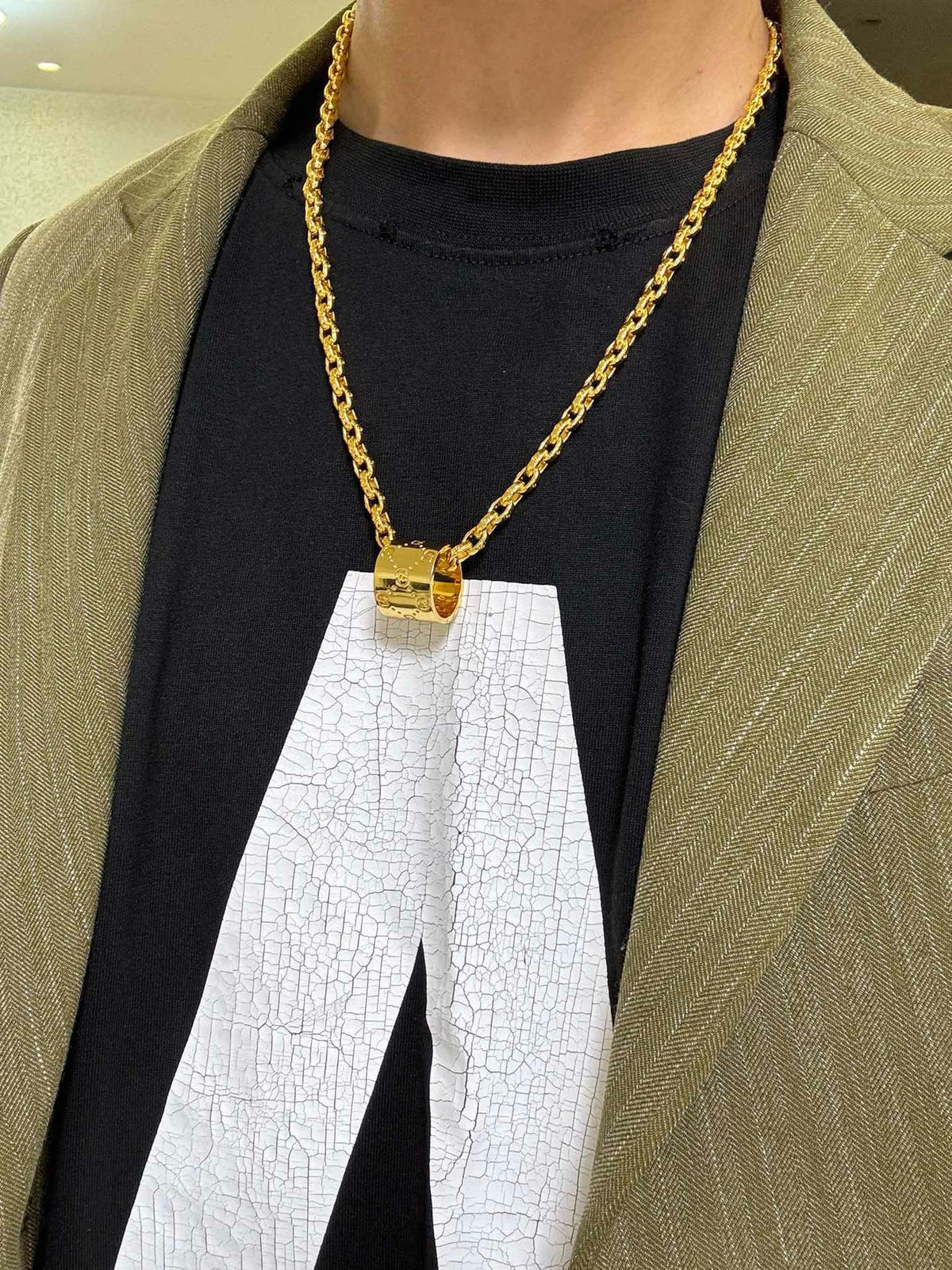 Double-G Emblem Pendant Necklace in Gold-Tone – Design 012 detail view