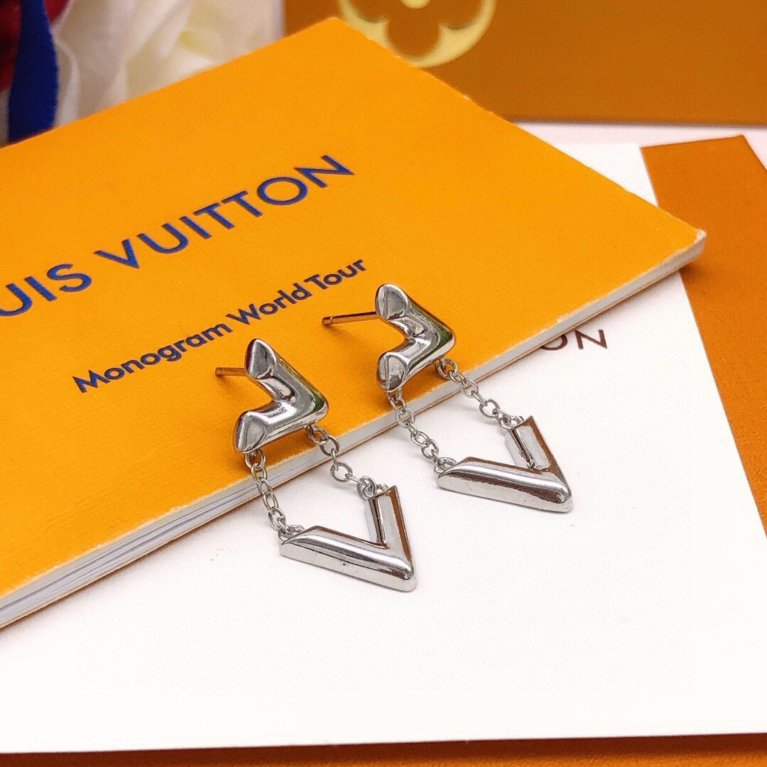 Geometric Emblem Stud Earrings in Gold-Tone – Design 021 close-up detail