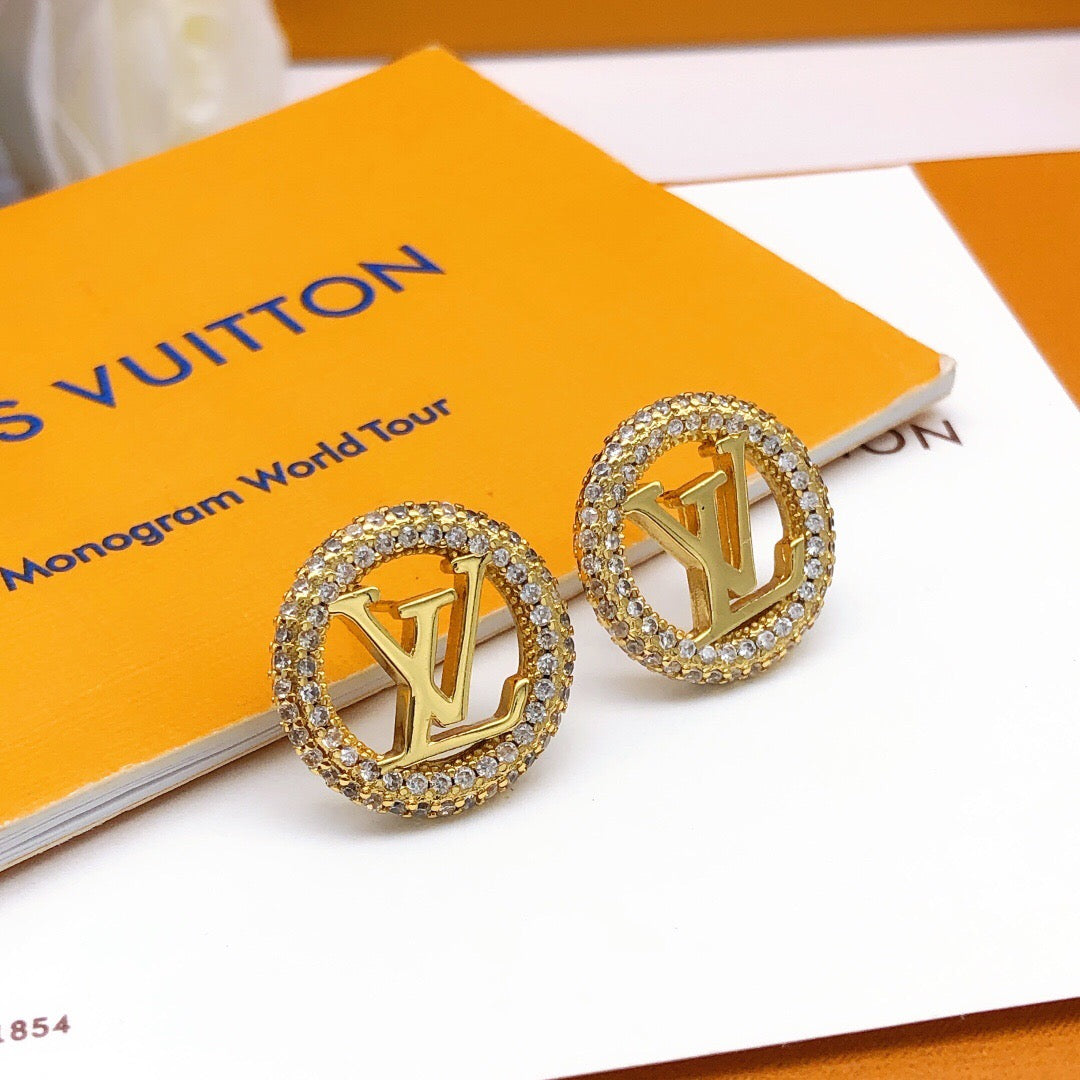 Round Stud Earrings in Silver-Tone – Silver Detail – Design 005 main product view