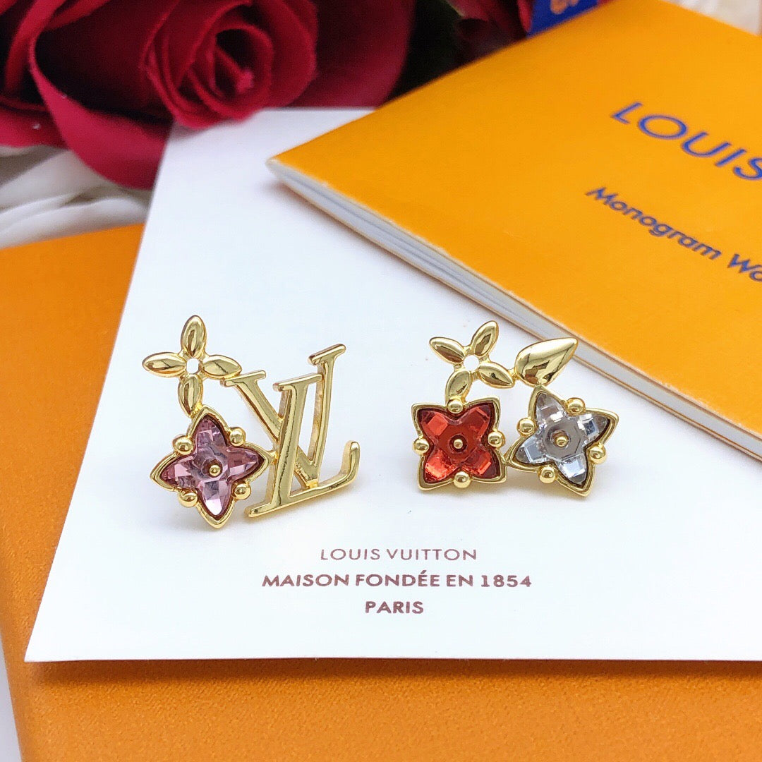 Floral Fashion Accessory – Red Detail main product view