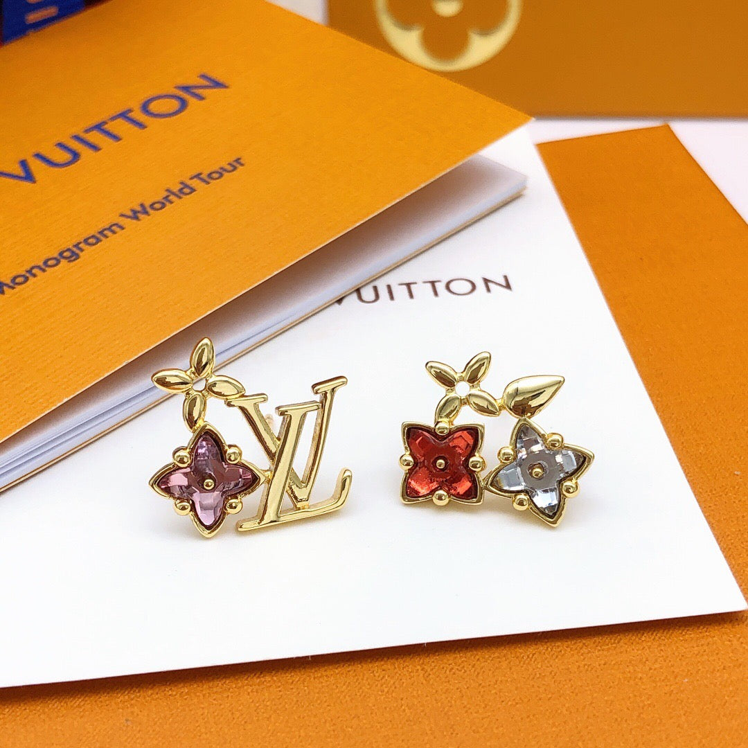 Floral Fashion Accessory – Red Detail styled product view
