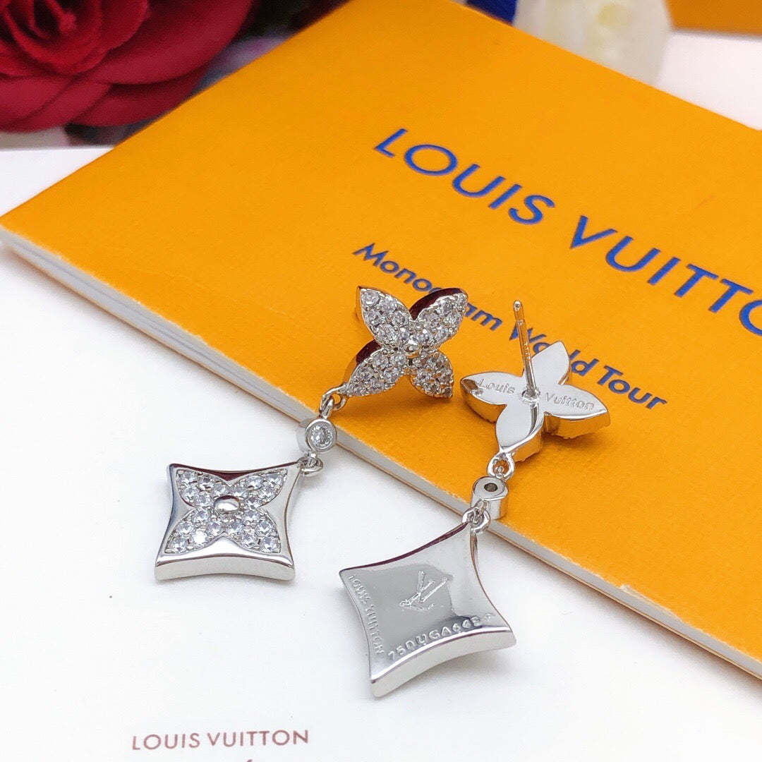 Geometric Emblem Fashion Accessory – Silver Detail – Design 004 styled product view
