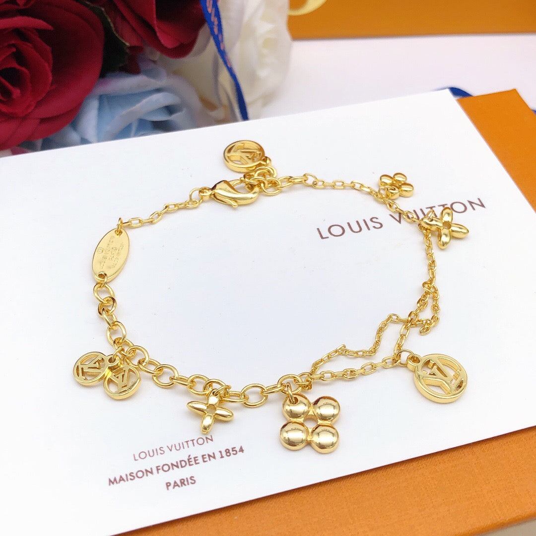 Floral Bracelet in Gold-Tone – Design 008 main product view