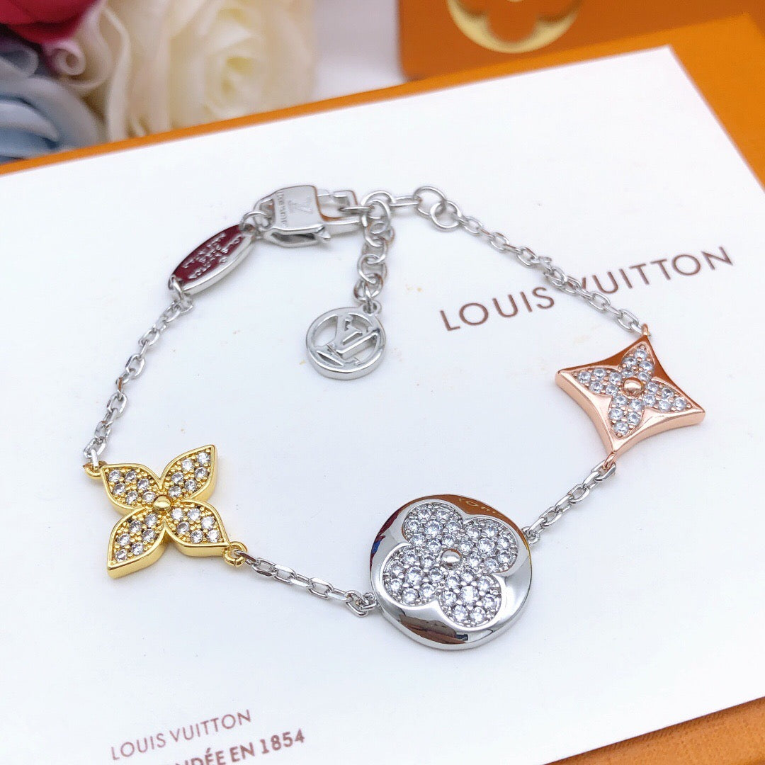 Geometric Emblem Fashion Accessory – Design 011 main product view