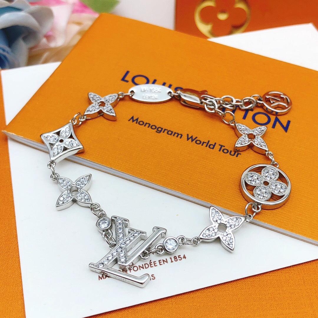 Geometric Emblem Bracelet in Silver-Tone – Silver Detail – Design 014 main product view