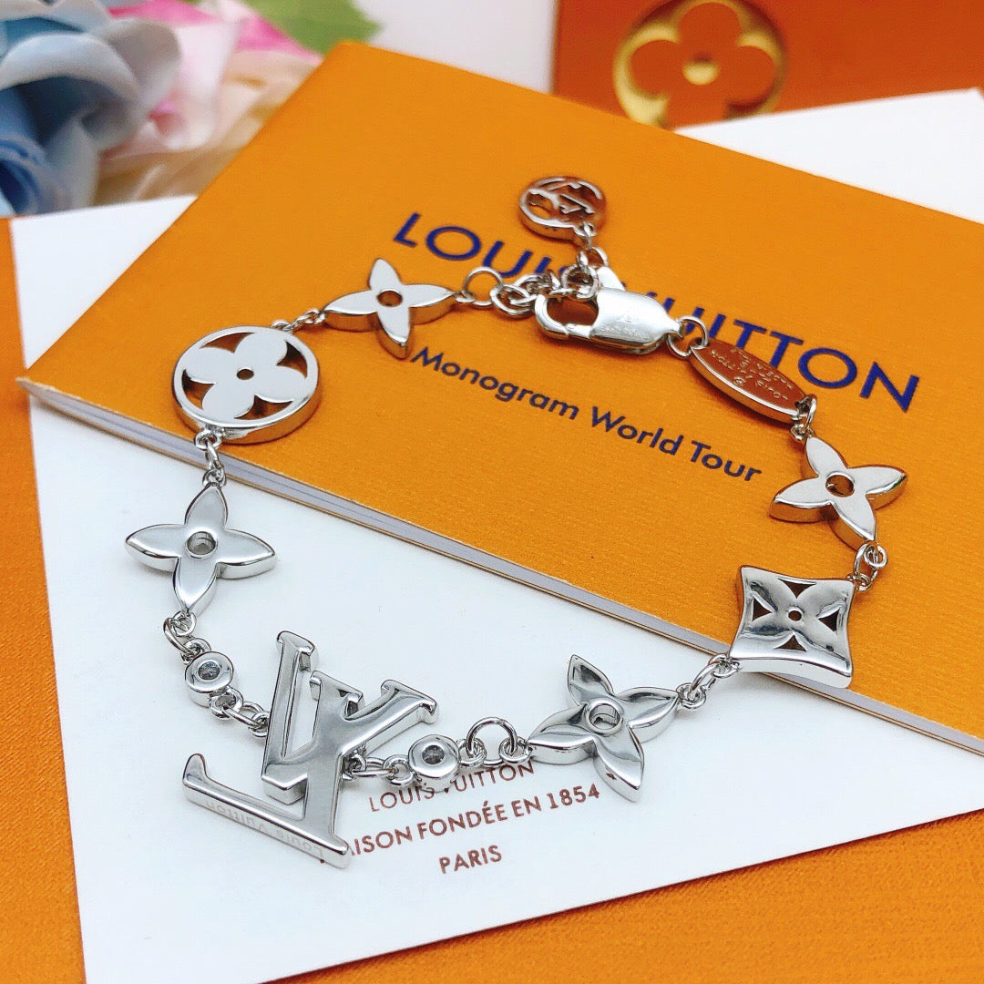 Geometric Emblem Bracelet in Silver-Tone – Silver Detail – Design 014 front product view