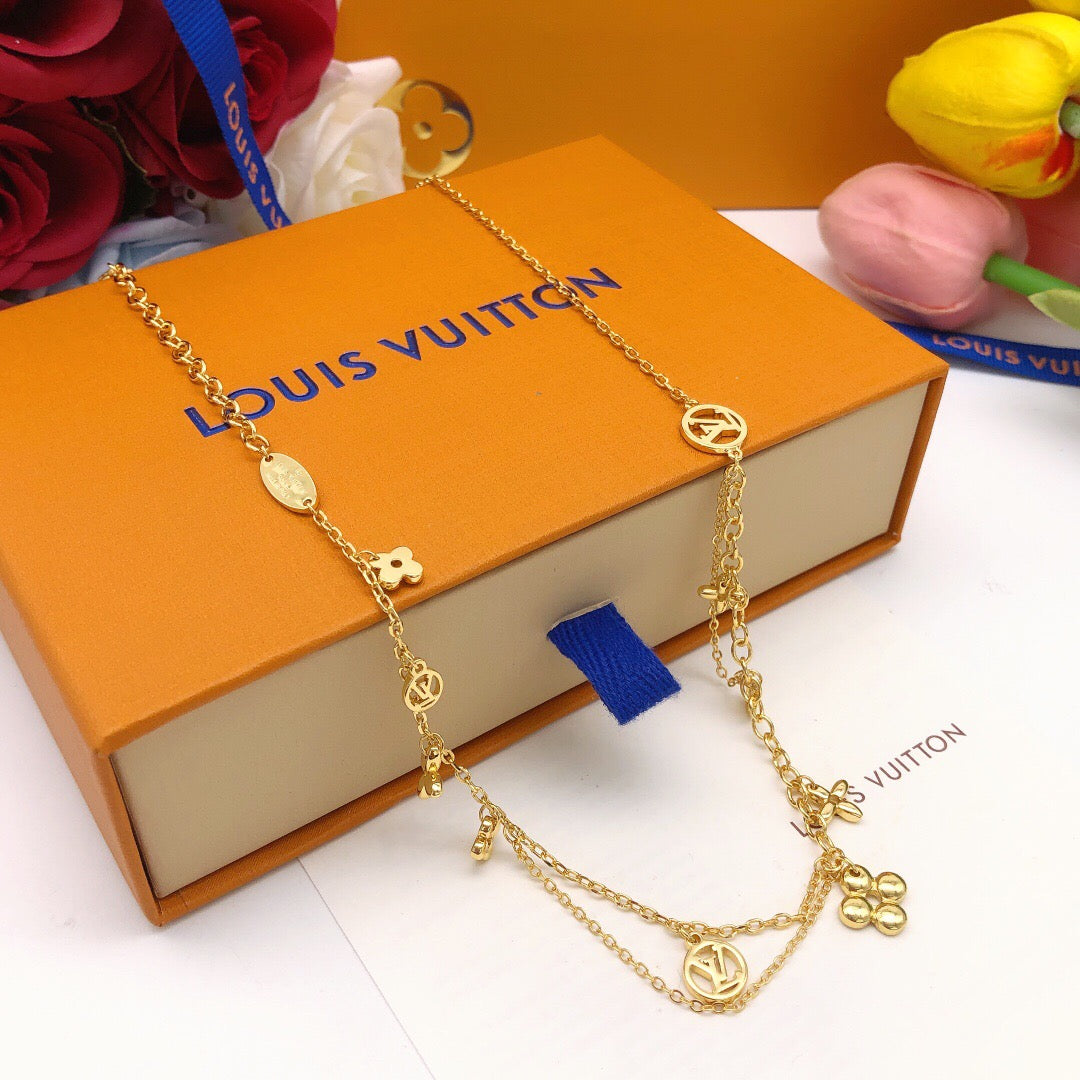 Floral Bracelet in Gold-Tone – Design 007 front product view
