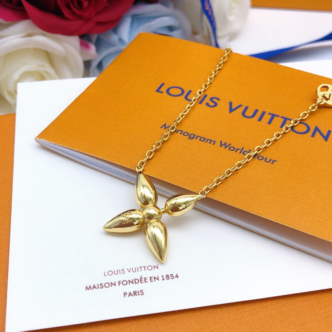 Geometric Emblem Bracelet in Gold-Tone – Design 042 main product view