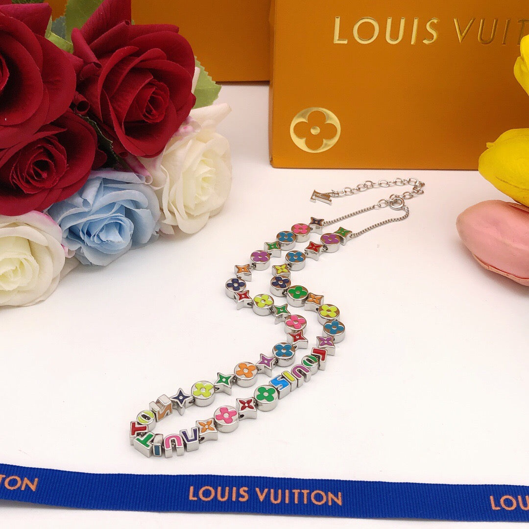 Letter Emblem Bracelet in Gold-Tone – Design 003 close-up detail