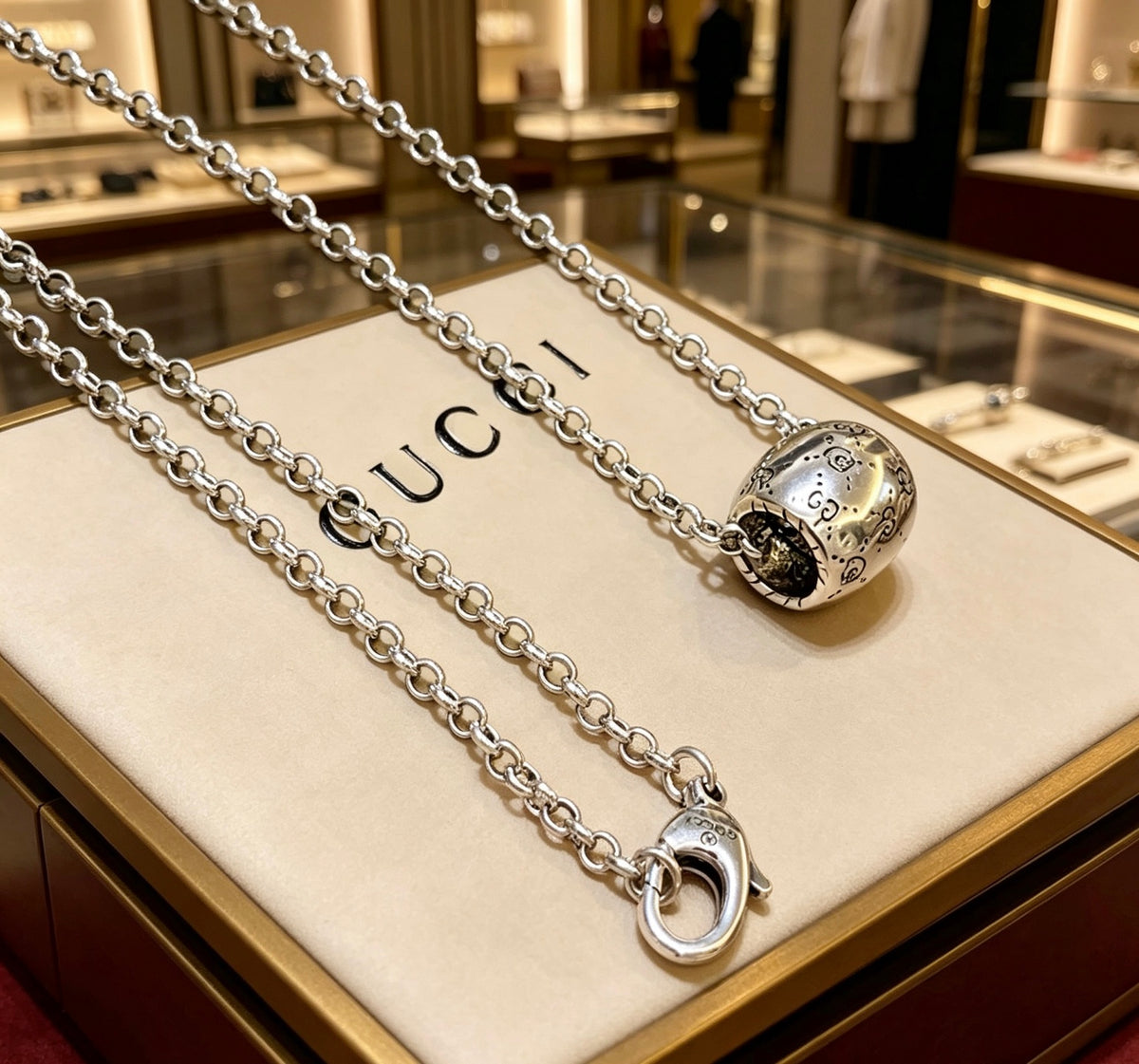 Double-G Emblem Pendant Necklace in Silver-Tone – Vintage Detail – Design 008 main product view