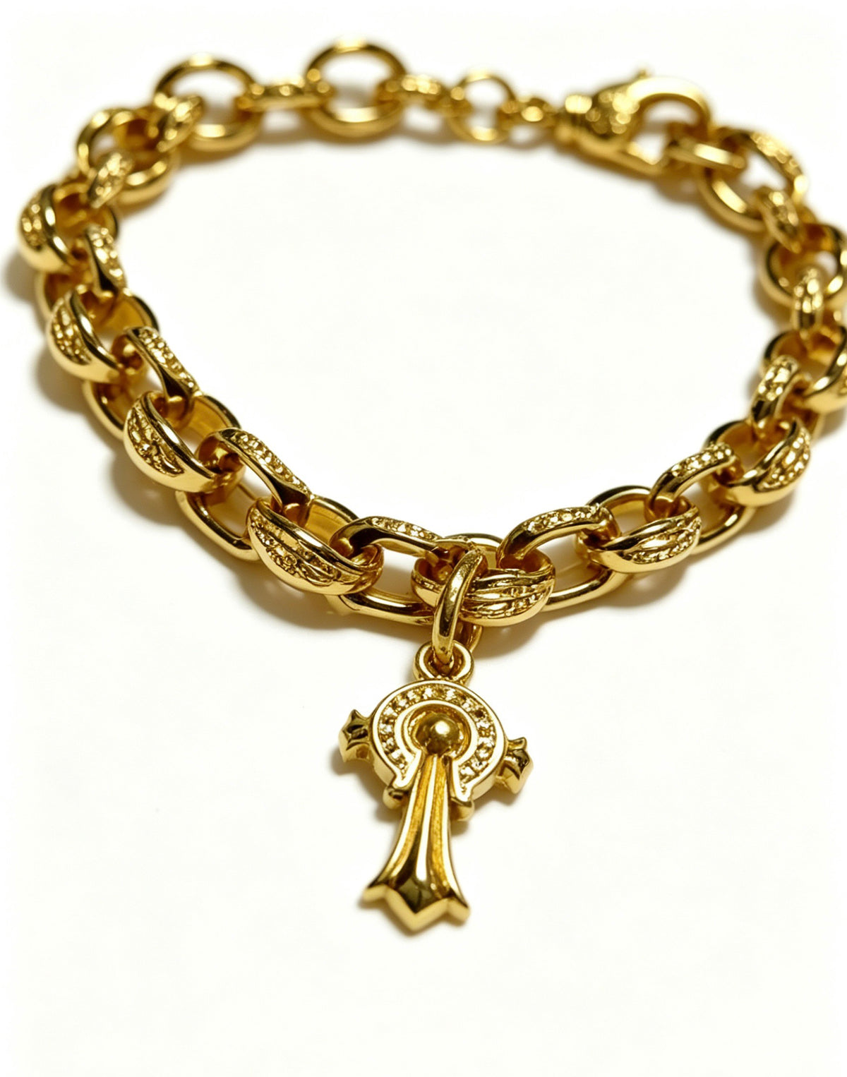 Cross Cuban-Link Bracelet in Antique Silver-Tone – Cuban Link – Design 06 close-up detail