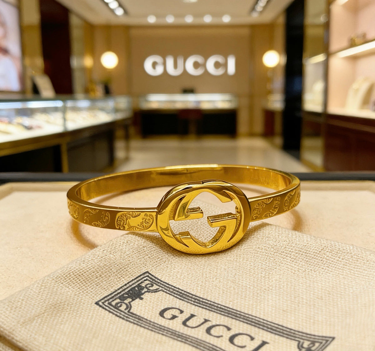 Double-G Emblem Bangle in Polished Metal-Tone – Design 012 side detail