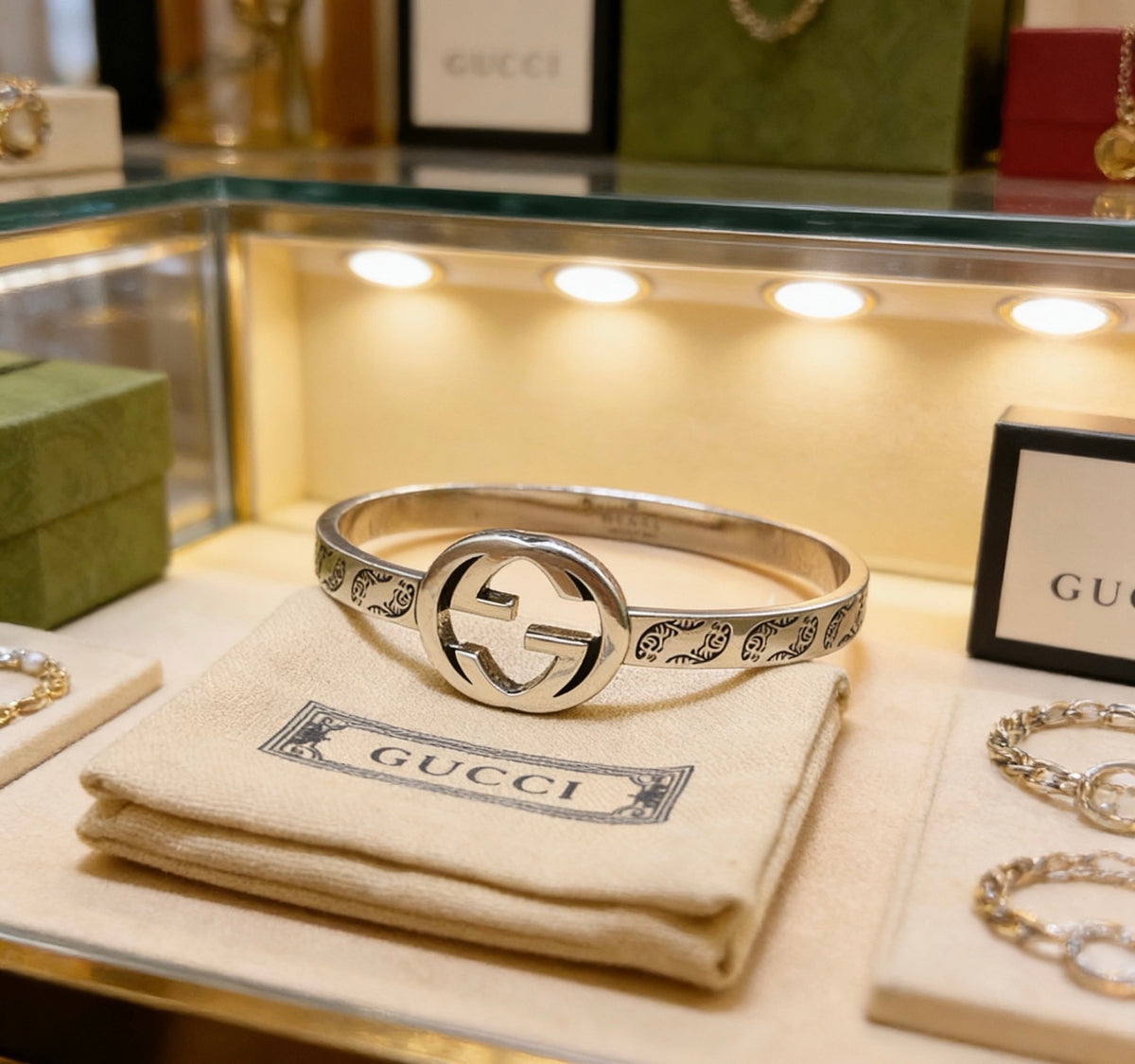 Double-G Emblem Bangle in Polished Metal-Tone – Design 011 front product view