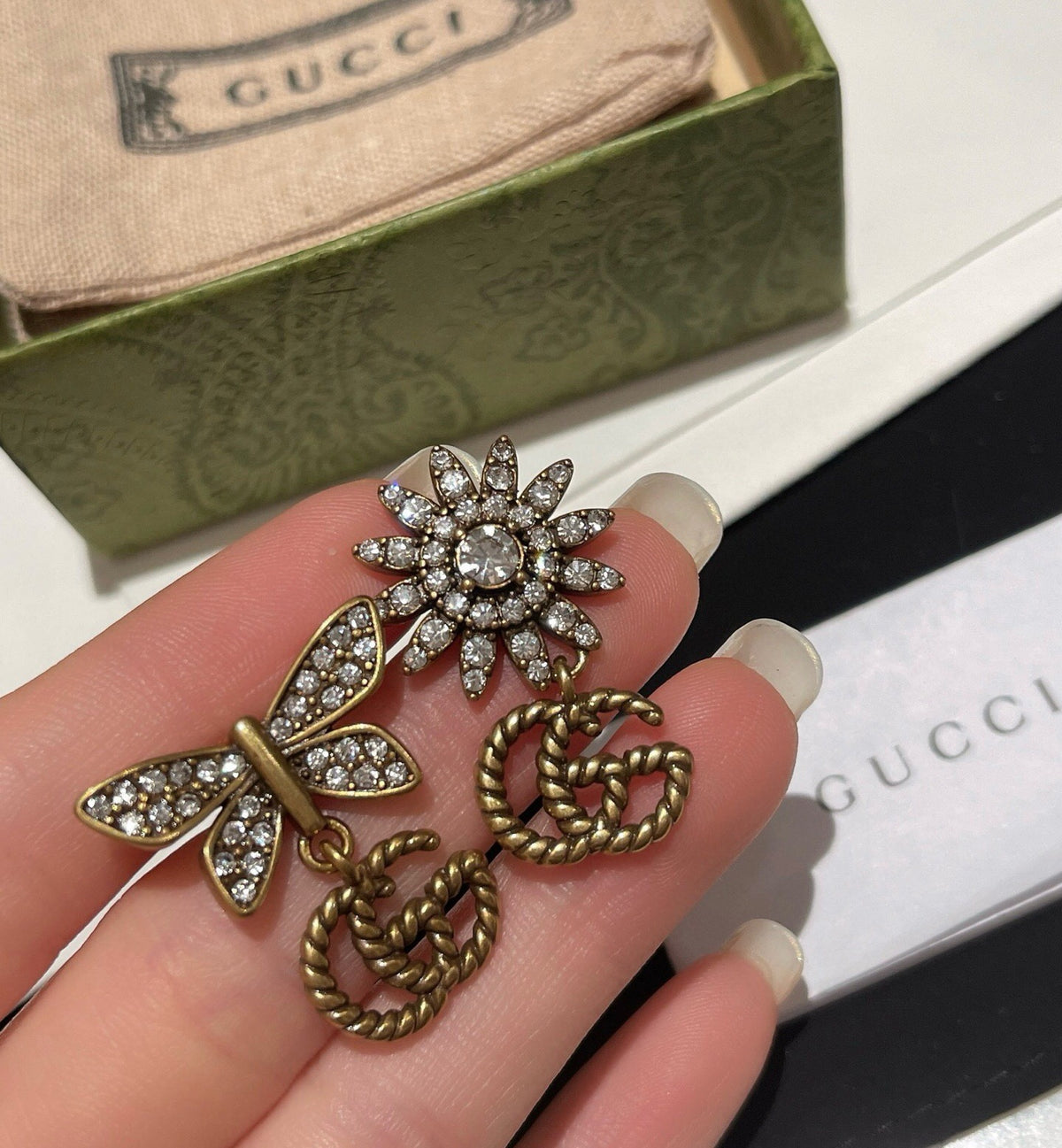 Double-G Emblem Stud Earrings in Polished Metal-Tone – Design 006 main product view