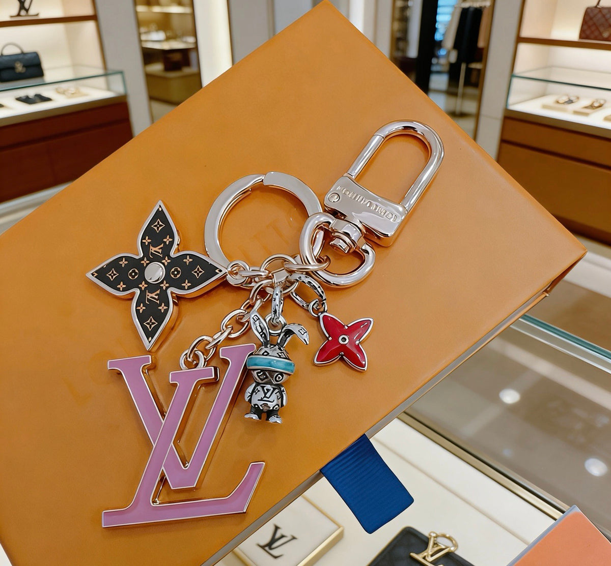 Bag Motif Keychain – Bag Detail – Design 030 main product view