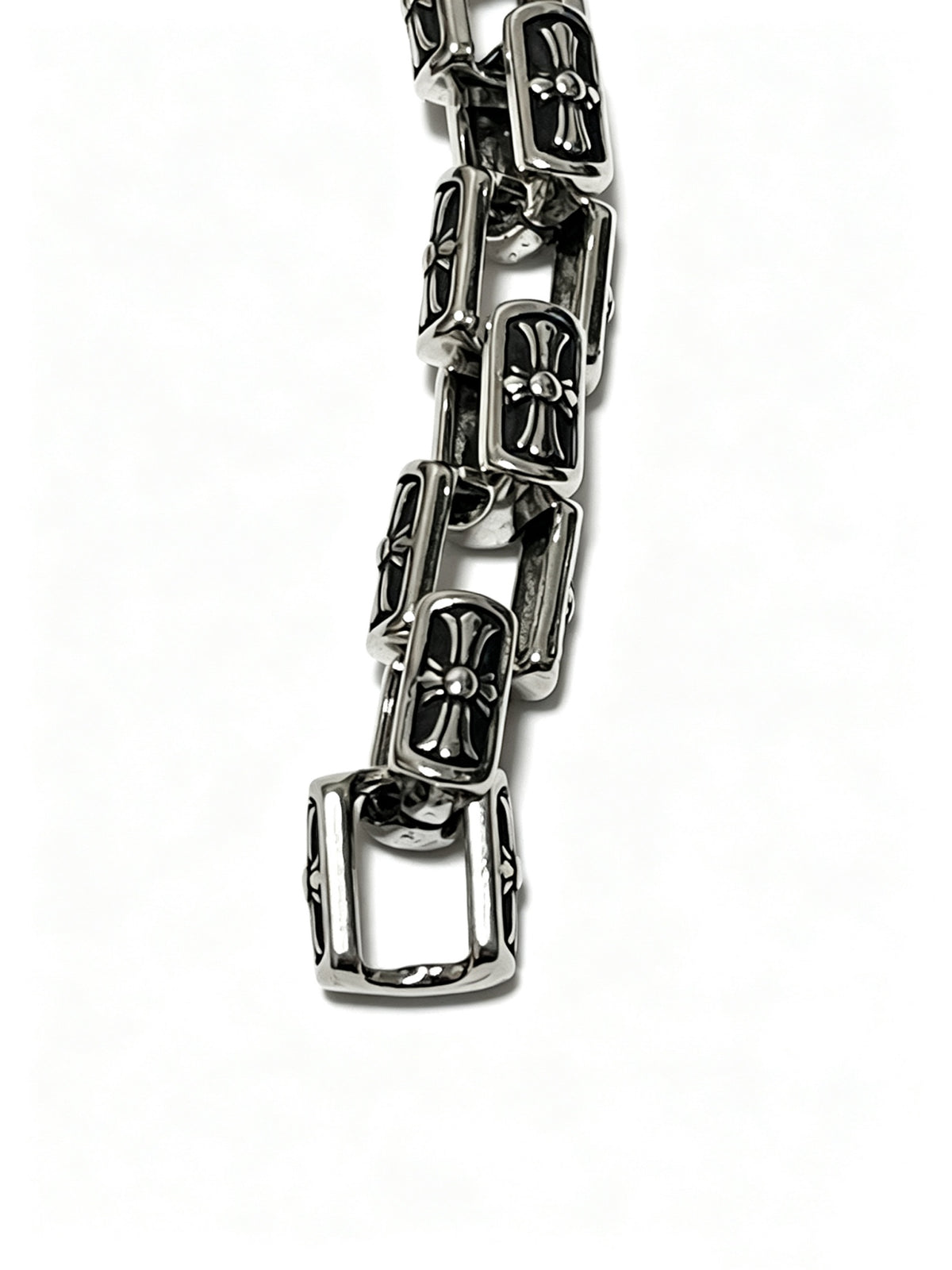 Cross Cuban-Link Bracelet in Antique Silver-Tone – Cuban Link – Design 12 detail view