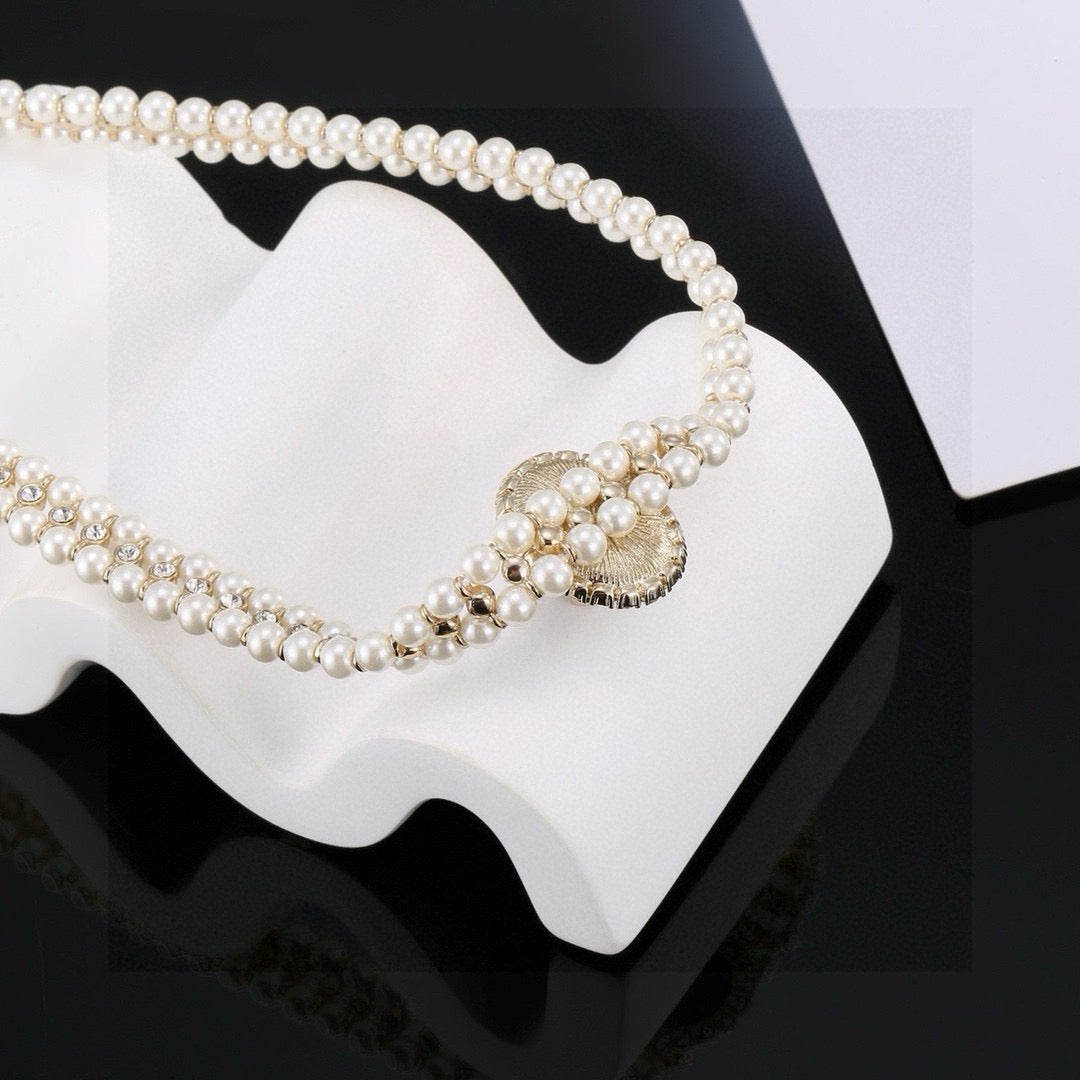 Pearl Bracelet in Polished Metal-Tone – Pearl Detail – Design 002 main product view