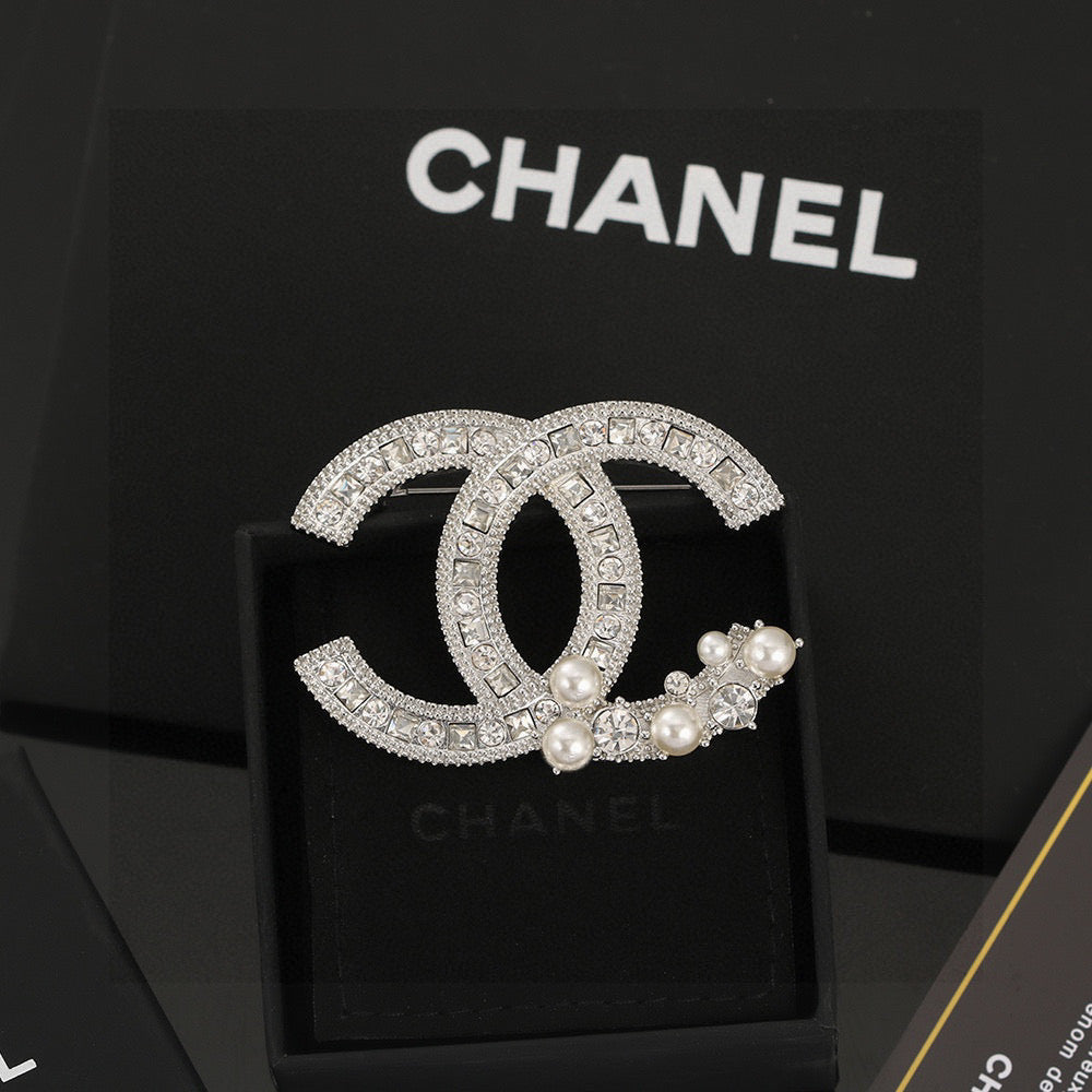 Double-C Emblem Brooch in Polished Metal-Tone – Pearl Detail – Design 003 main product view