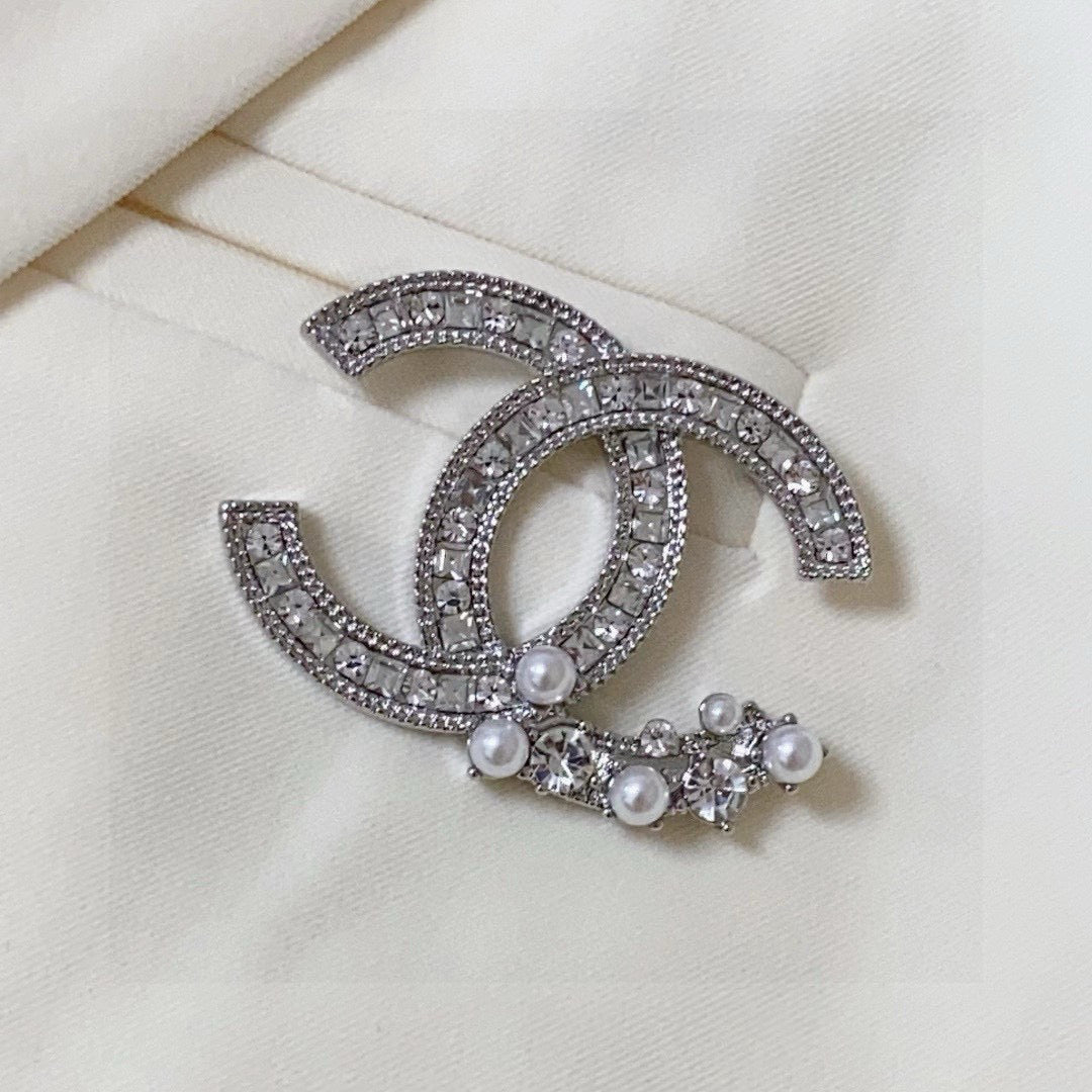 Double-C Emblem Brooch in Polished Metal-Tone – Pearl Detail – Design 003 main product view