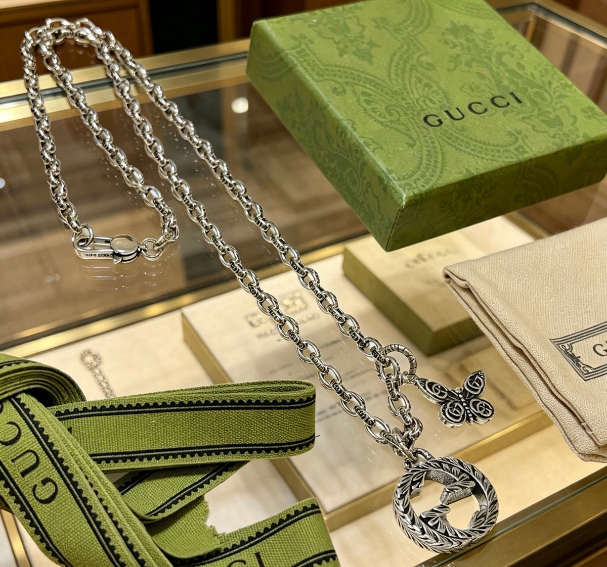 Double-G Emblem Pendant Necklace in Polished Metal-Tone – Design 050 front product view