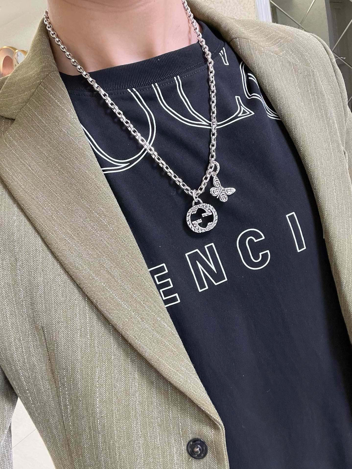 Double-G Emblem Pendant Necklace in Polished Metal-Tone – Design 050 main product view