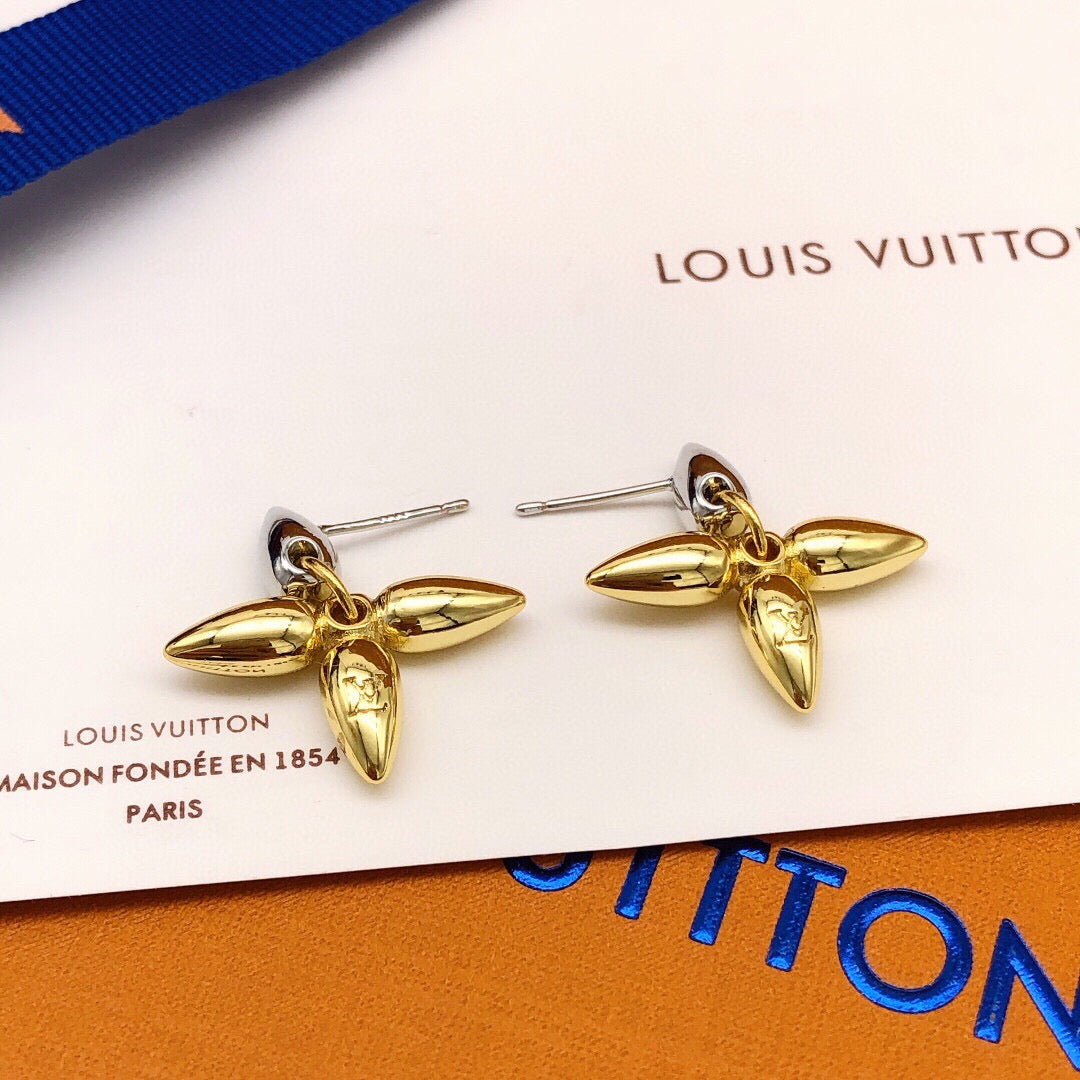 Geometric Emblem Stud Earrings in Silver-Tone – Silver Detail – Design 002 main product view