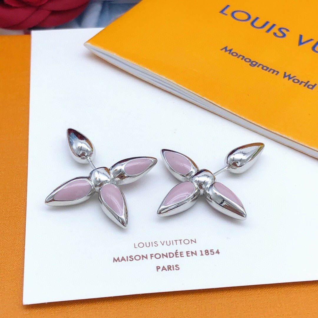 Geometric Emblem Stud Earrings in Gold-Tone – Pink Detail – Design 002 close-up detail