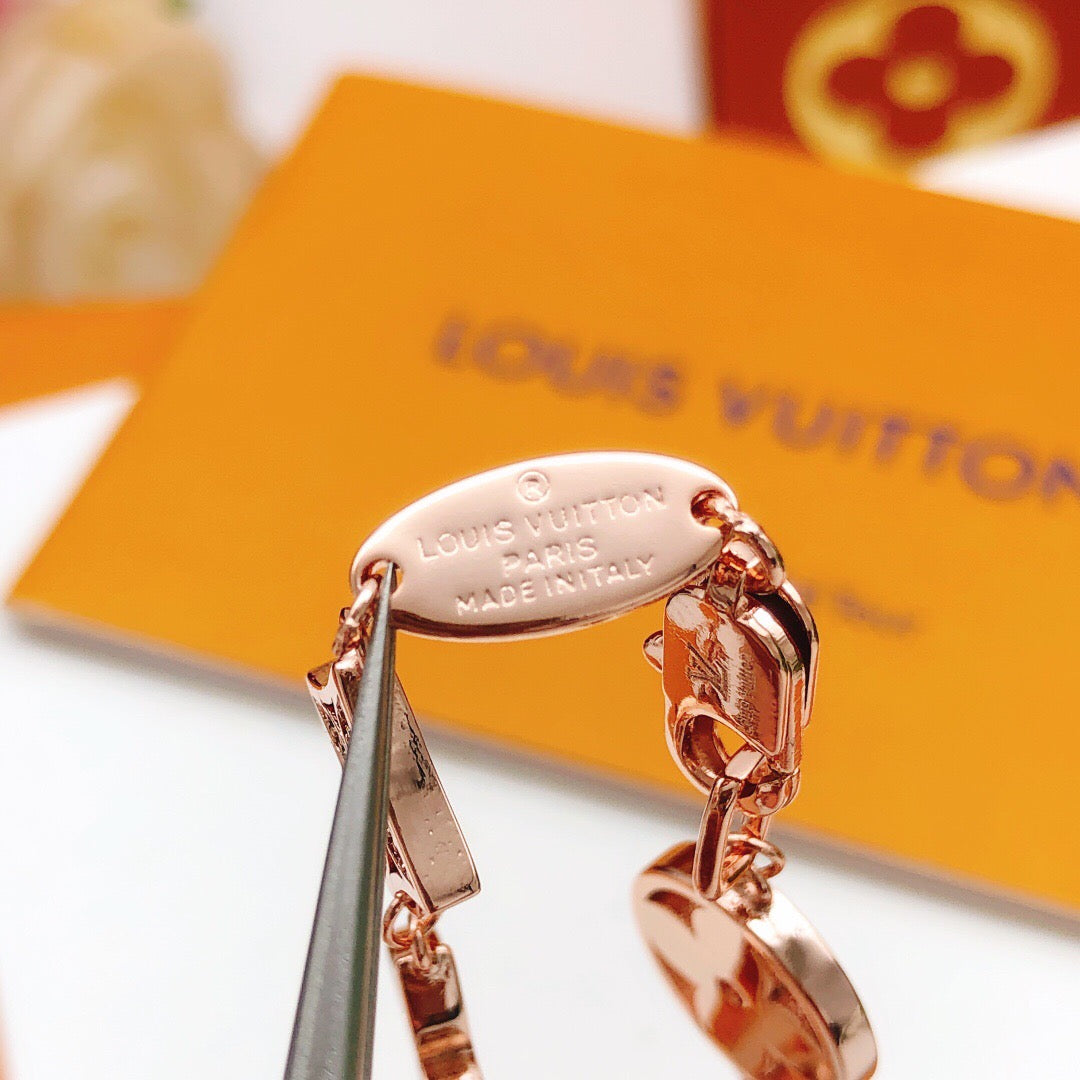 Geometric Emblem Bracelet in Rose-Gold-Tone – Rose Gold Detail – Design 007 side detail