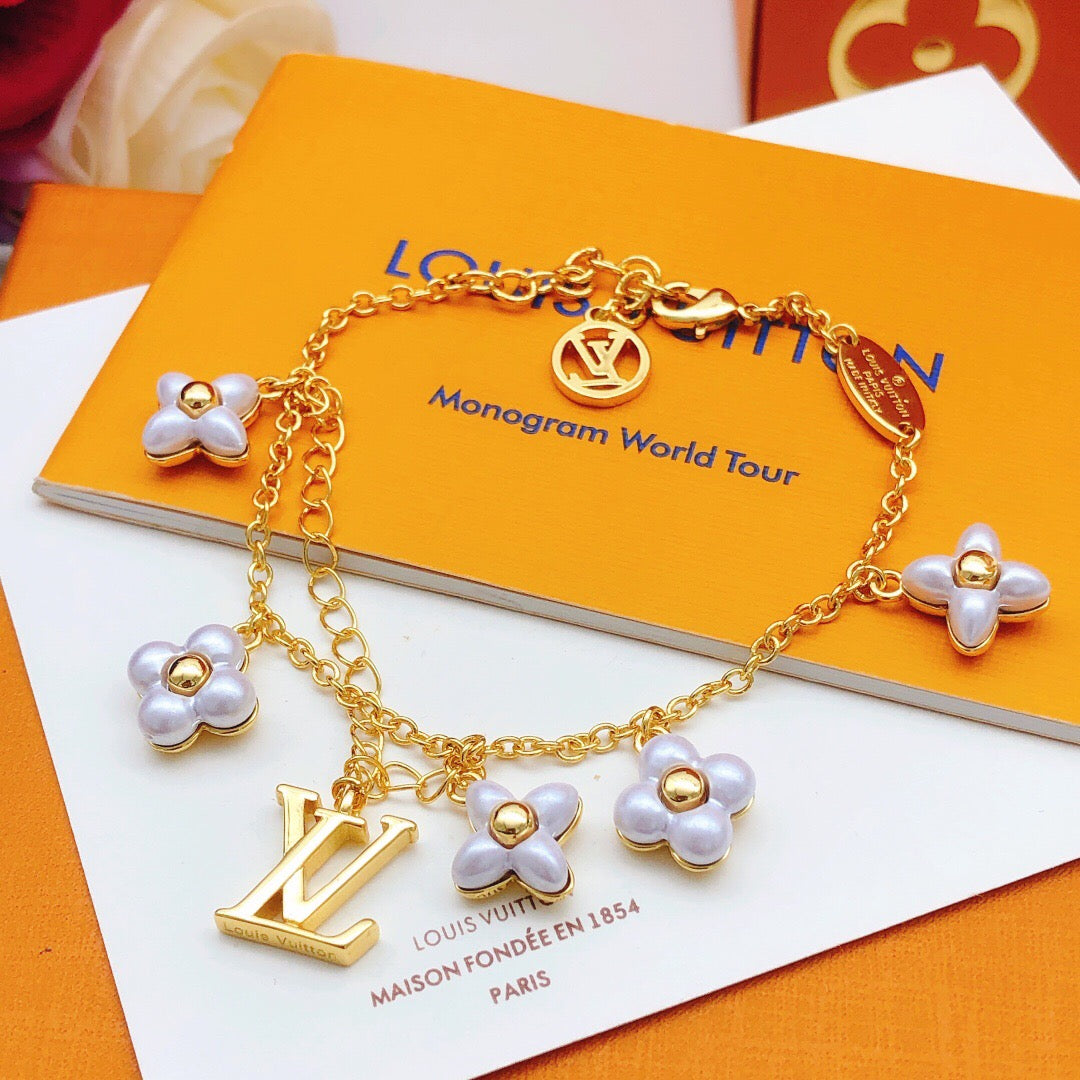 Floral Bracelet in Gold-Tone – White Detail front product view