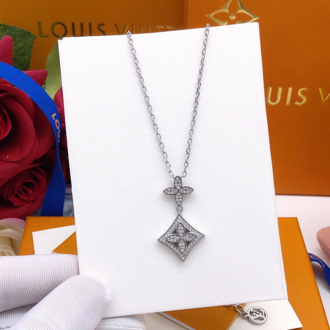 Geometric Emblem Pendant Necklace in Silver-Tone – Silver Detail – Design 002 main product view