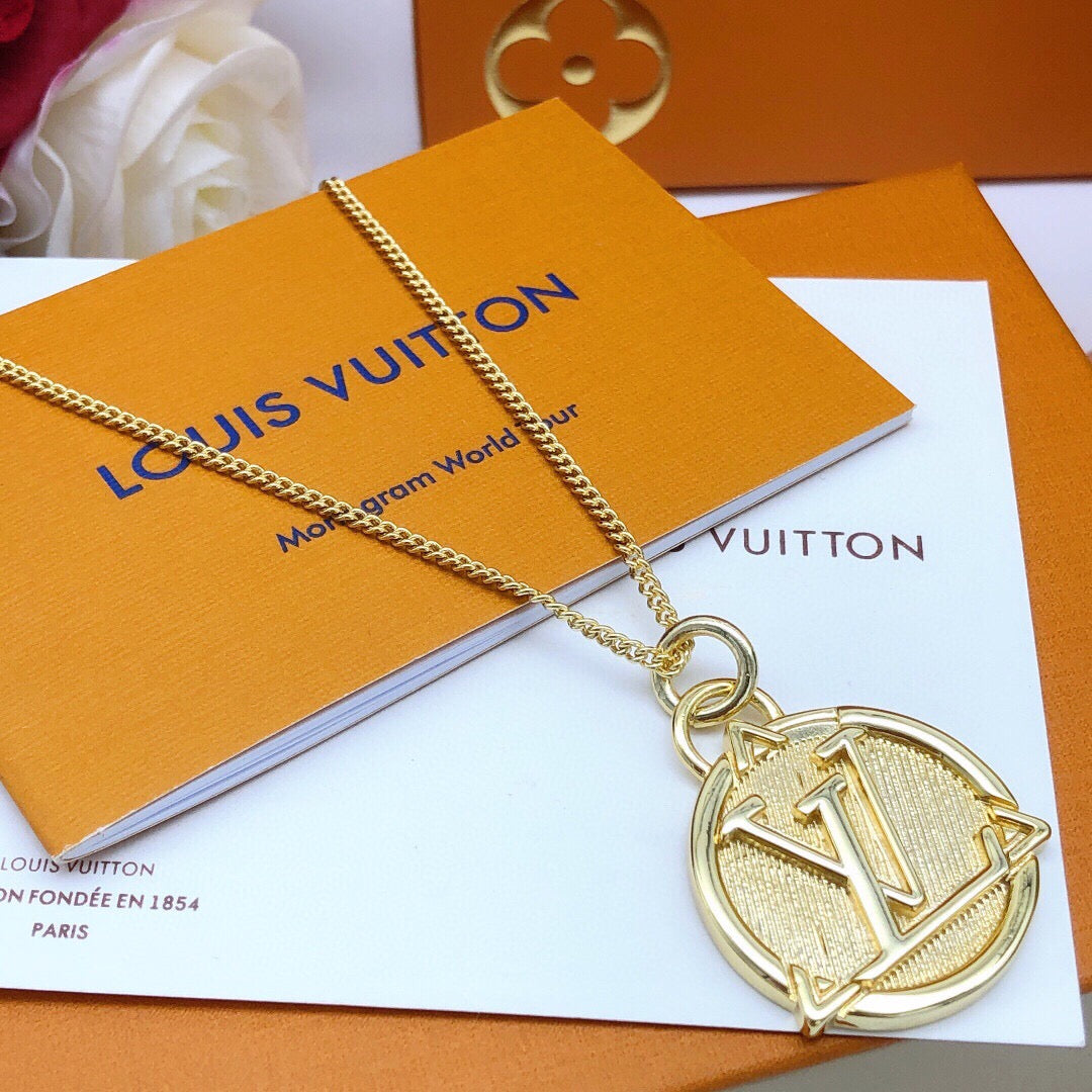 Round Pendant Necklace in Gold-Tone – Design 004 main product view