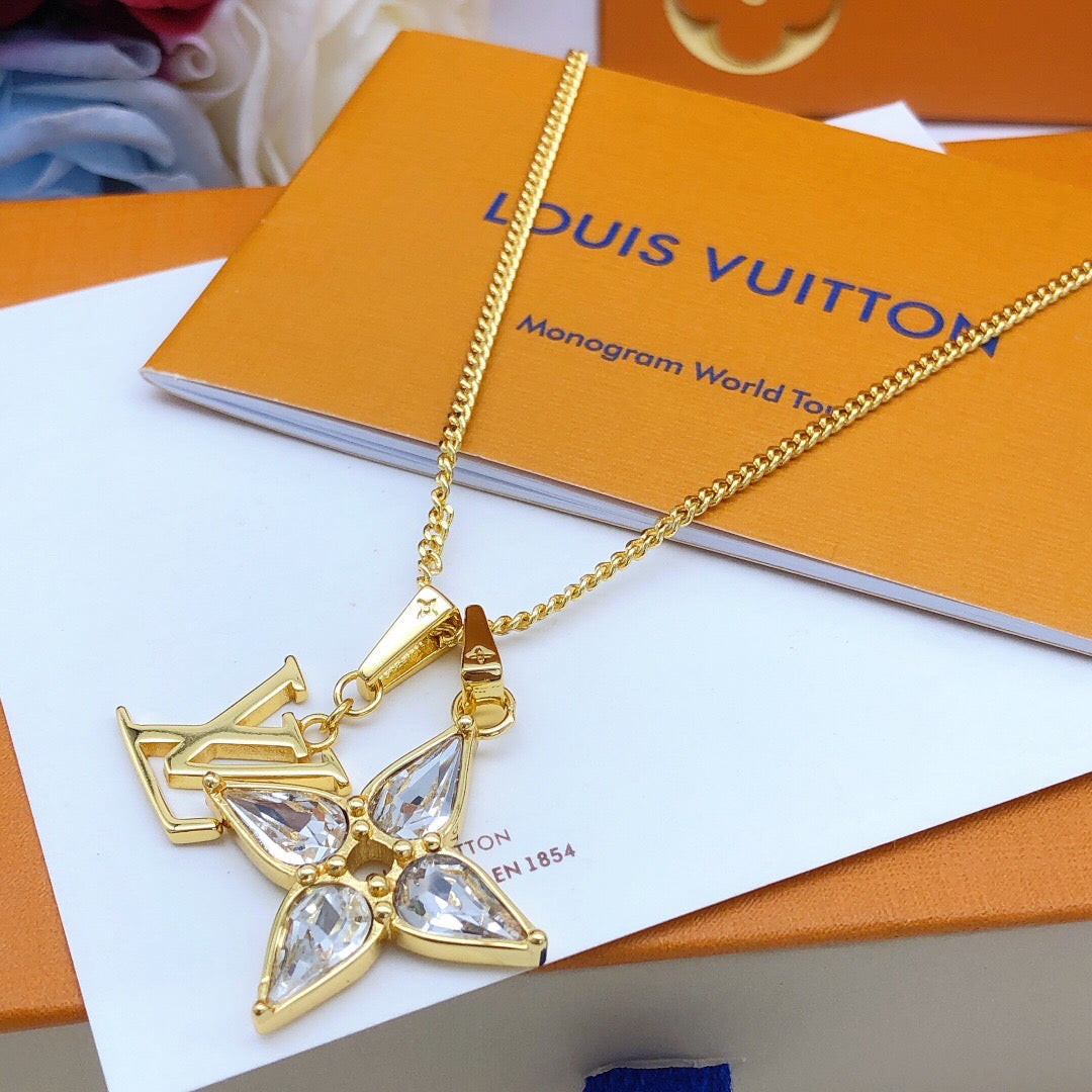 Geometric Emblem Pendant Necklace in Gold-Tone – Design 013 side detail