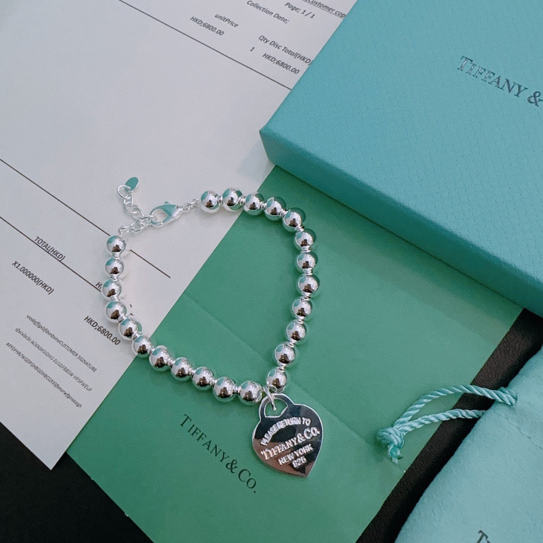 Signature Motif Bracelet in Silver-Tone – Vintage Detail – Design 19 detail view