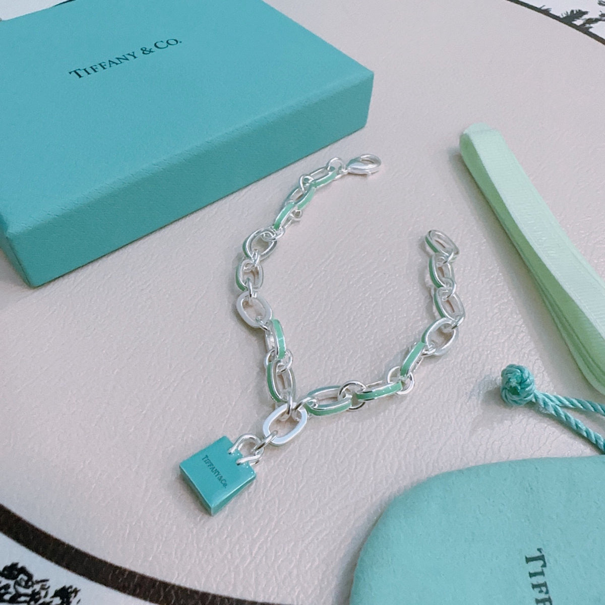 Signature Motif Bracelet in Silver-Tone – Vintage Detail – Design 17 detail view