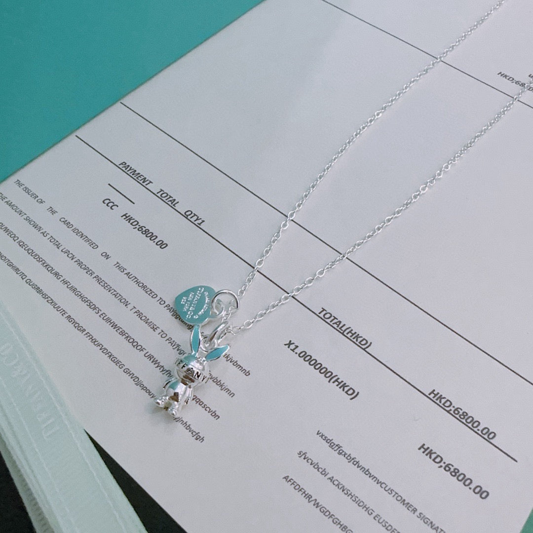 Signature Motif Jewelry Accessory in Silver-Tone – 45 cm – Design 04 detail view