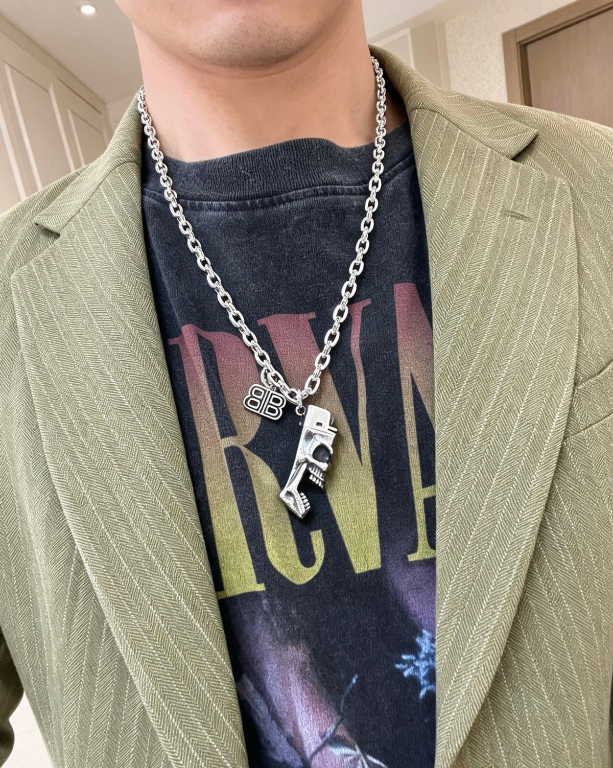 Geometric Emblem Pendant Necklace in Polished Metal-Tone – Vintage Detail – Design 014 detail view