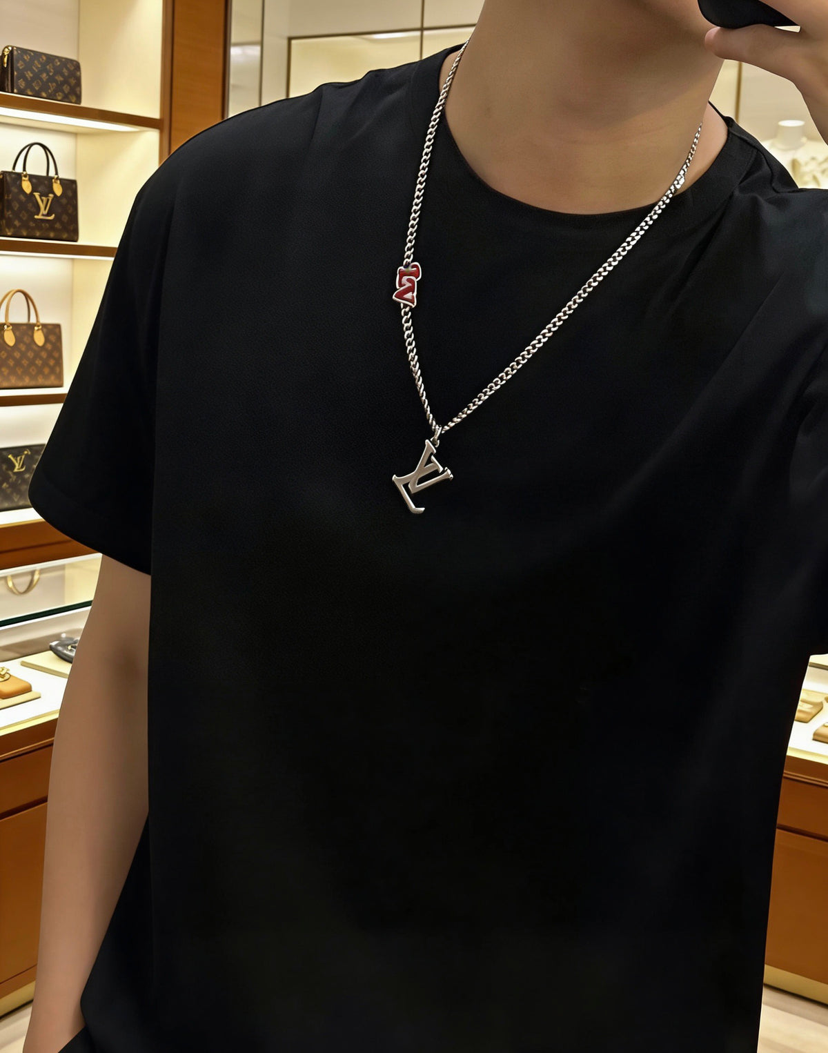 Chain Pendant Necklace in Silver-Tone – Design 002 side detail