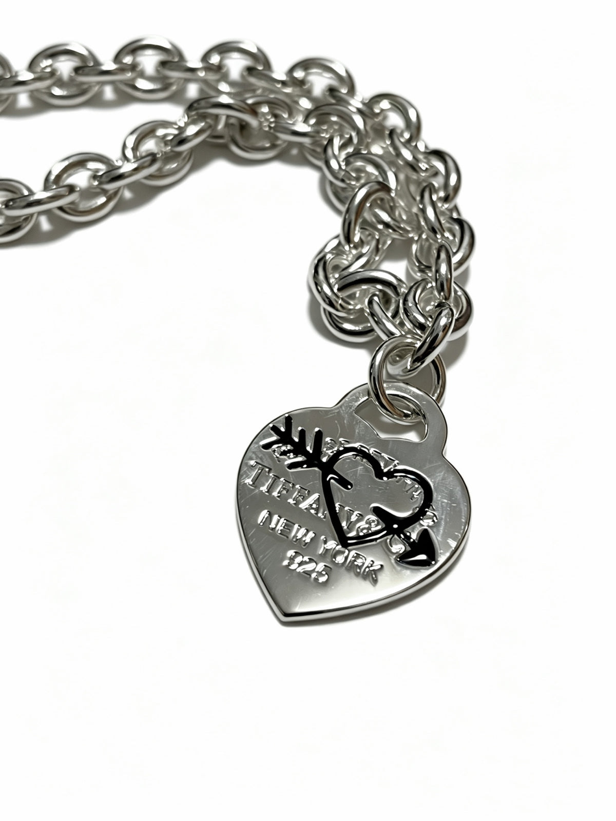 Signature Motif Bracelet in Silver-Tone – Vintage Detail – Design 08 side detail